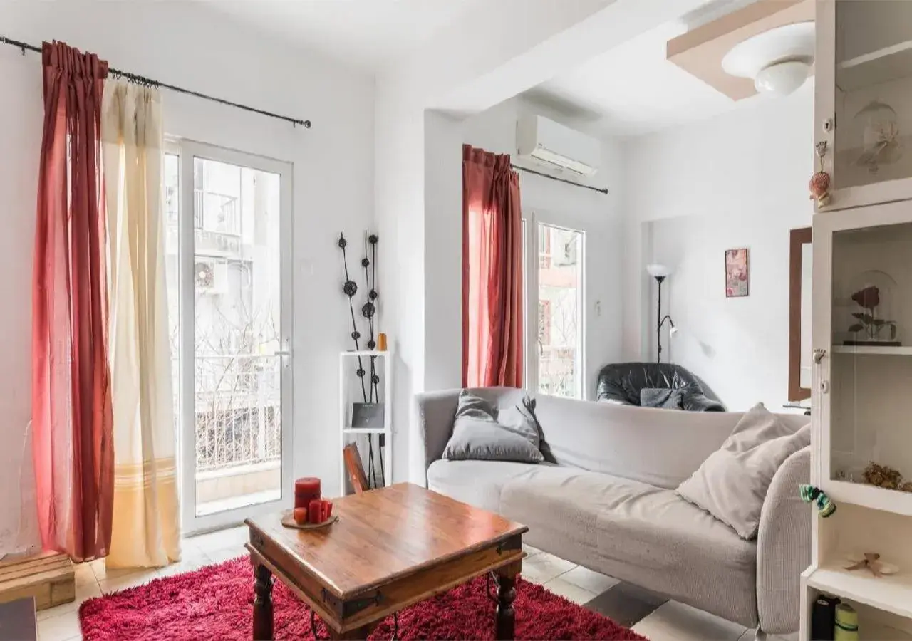 2BD- Perfect Location with square view 2BD- Perfect Location with square view