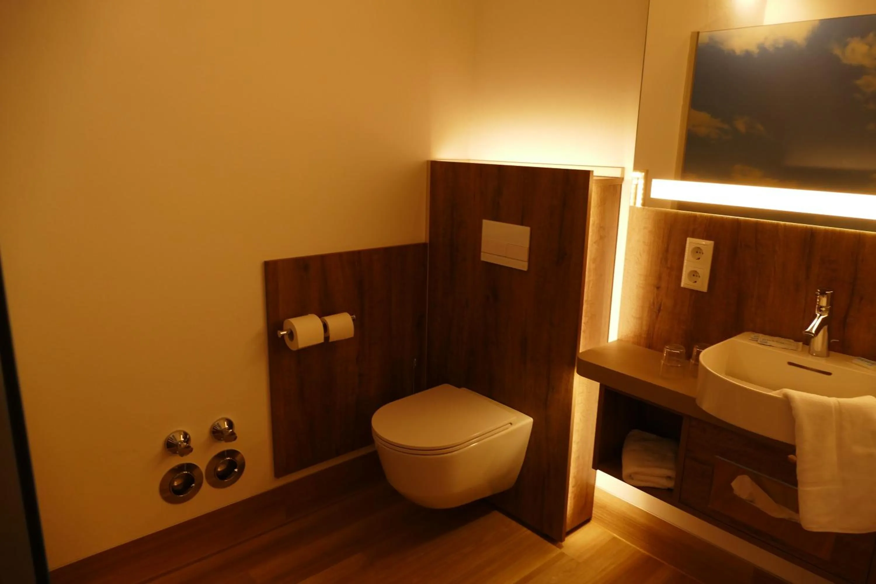 Bathroom in Meyn's Apartments & Hotel