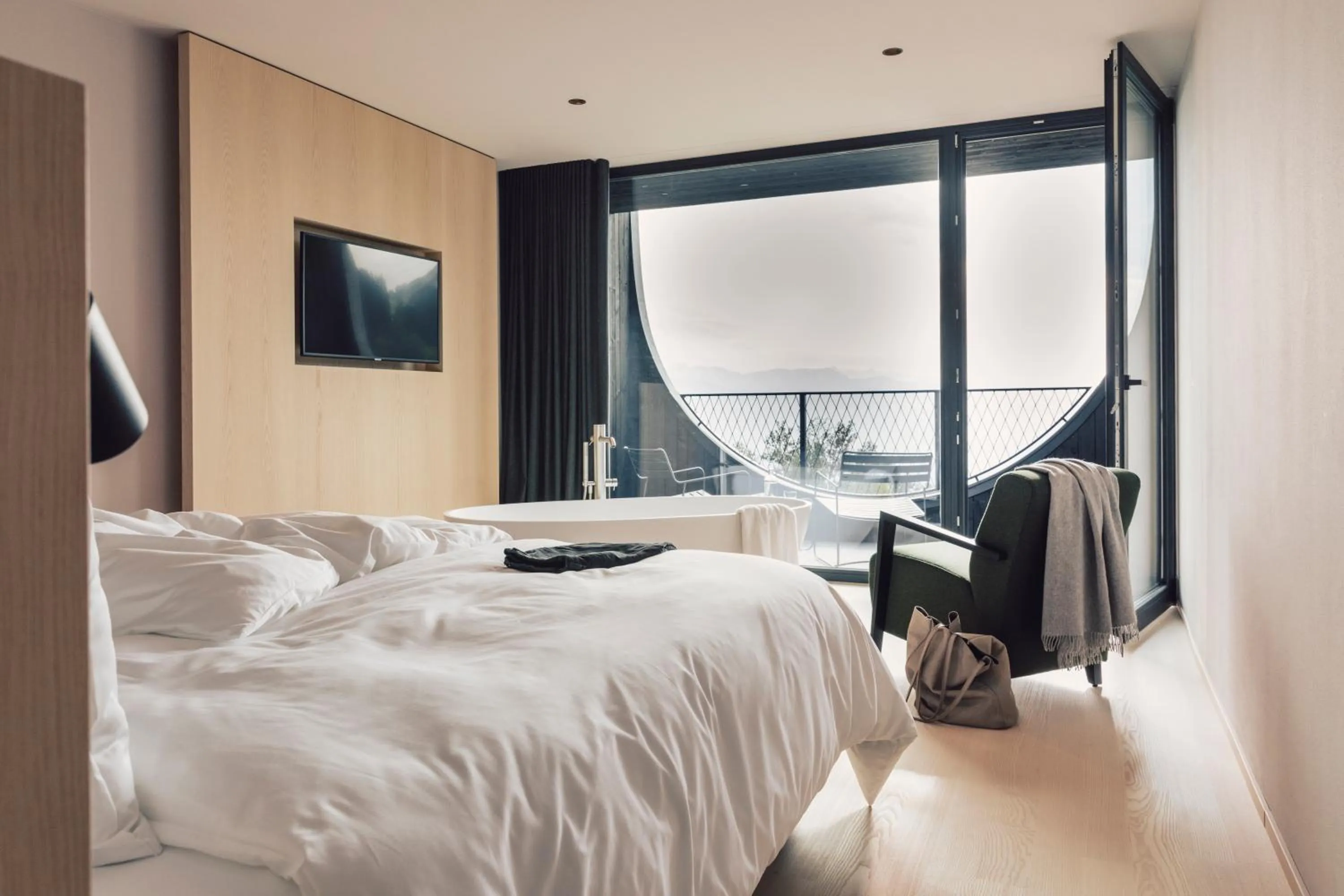 Photo of the whole room, Bed in Hotel Milla Montis