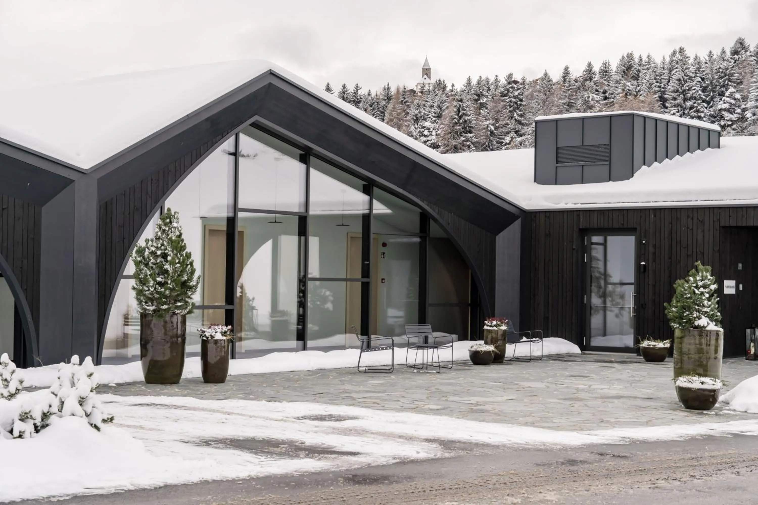 Property building in Hotel Milla Montis