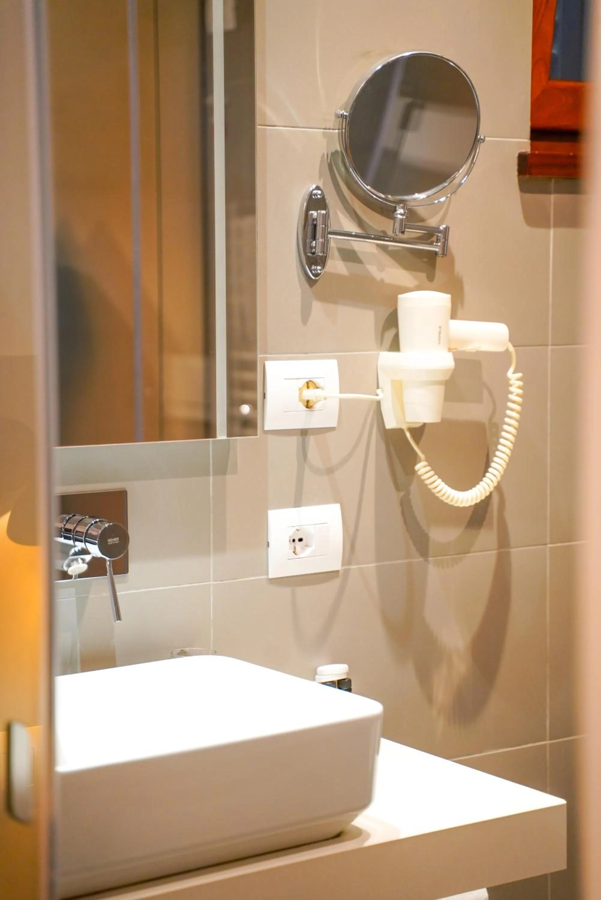 Toilet in Hotel Theatro- City Center