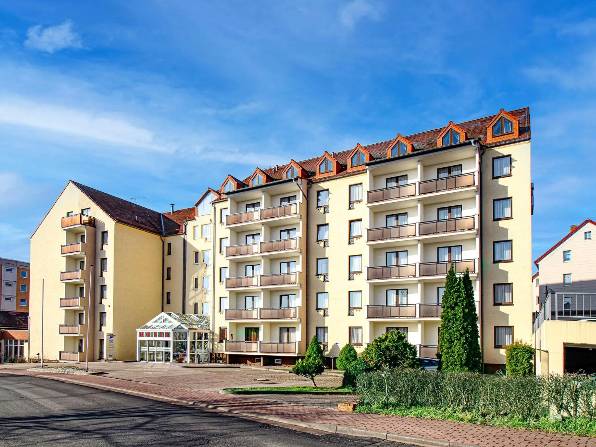 Property building in Morada Hotel Gothaer Hof