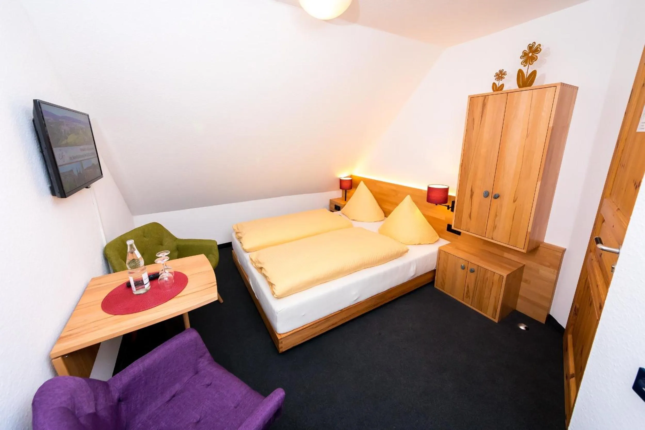 Bed in Wohlfühlhotel IM SCHLOSSPARK - Self CheckIn