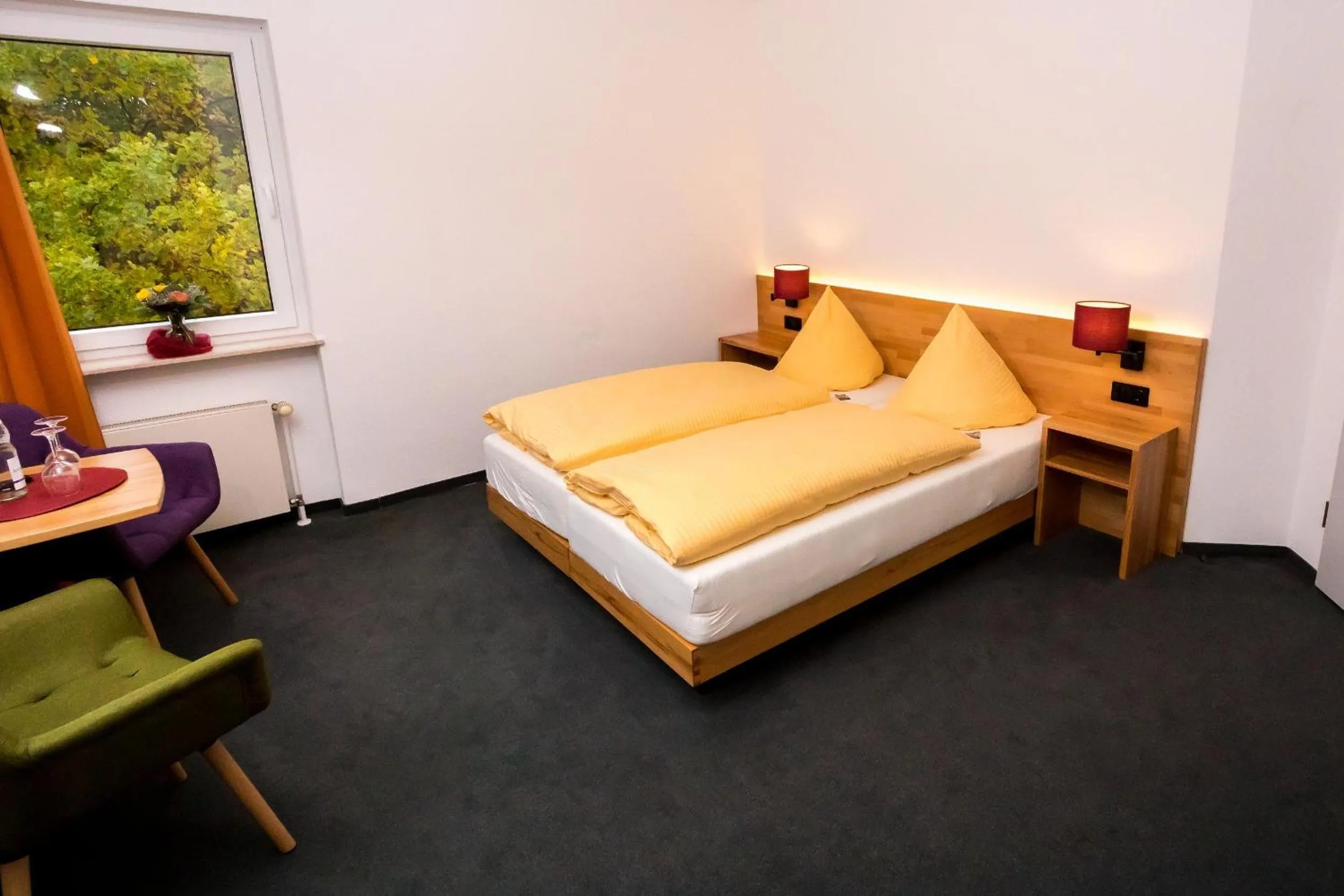 Bed in Wohlfühlhotel IM SCHLOSSPARK - Self CheckIn