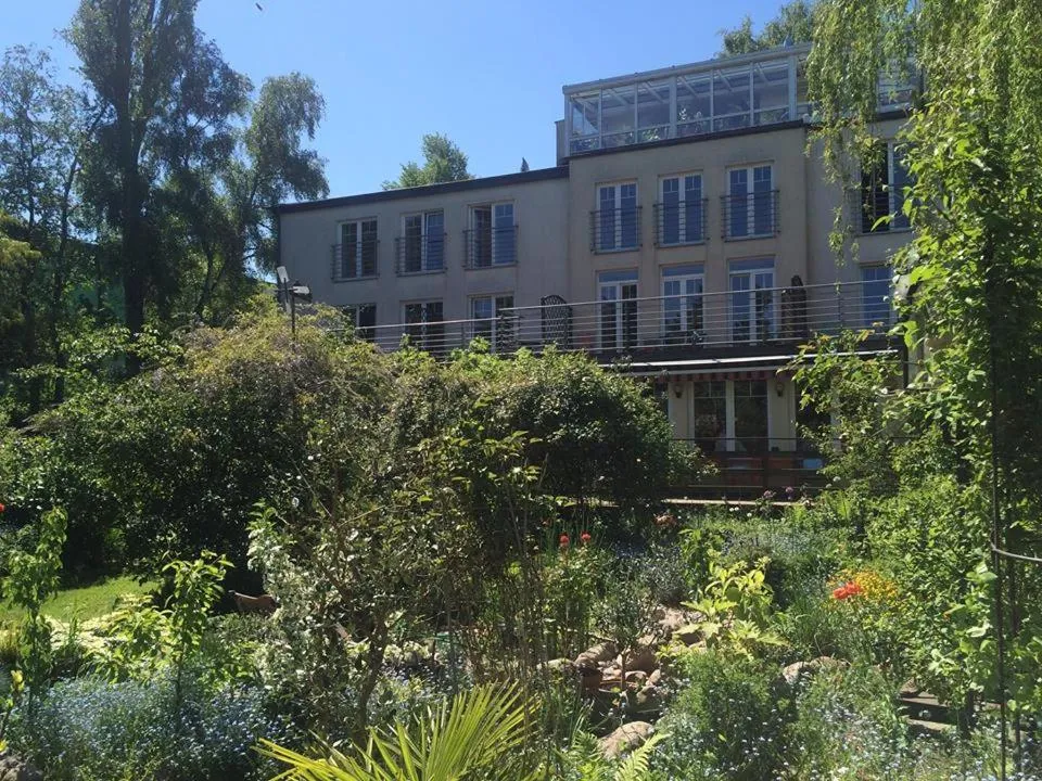 Property building in Willa Solmare