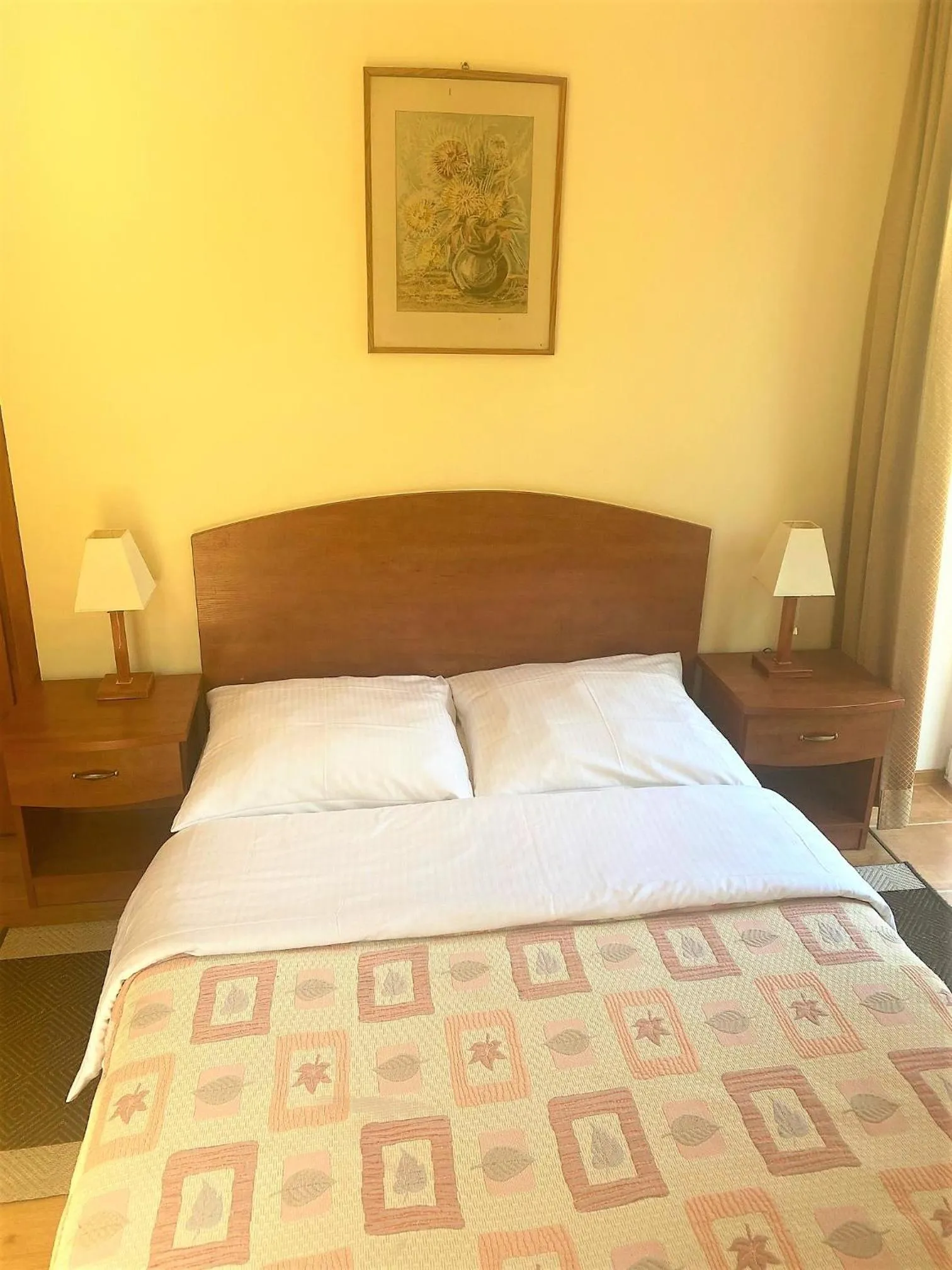 Photo of the whole room in Willa Solmare