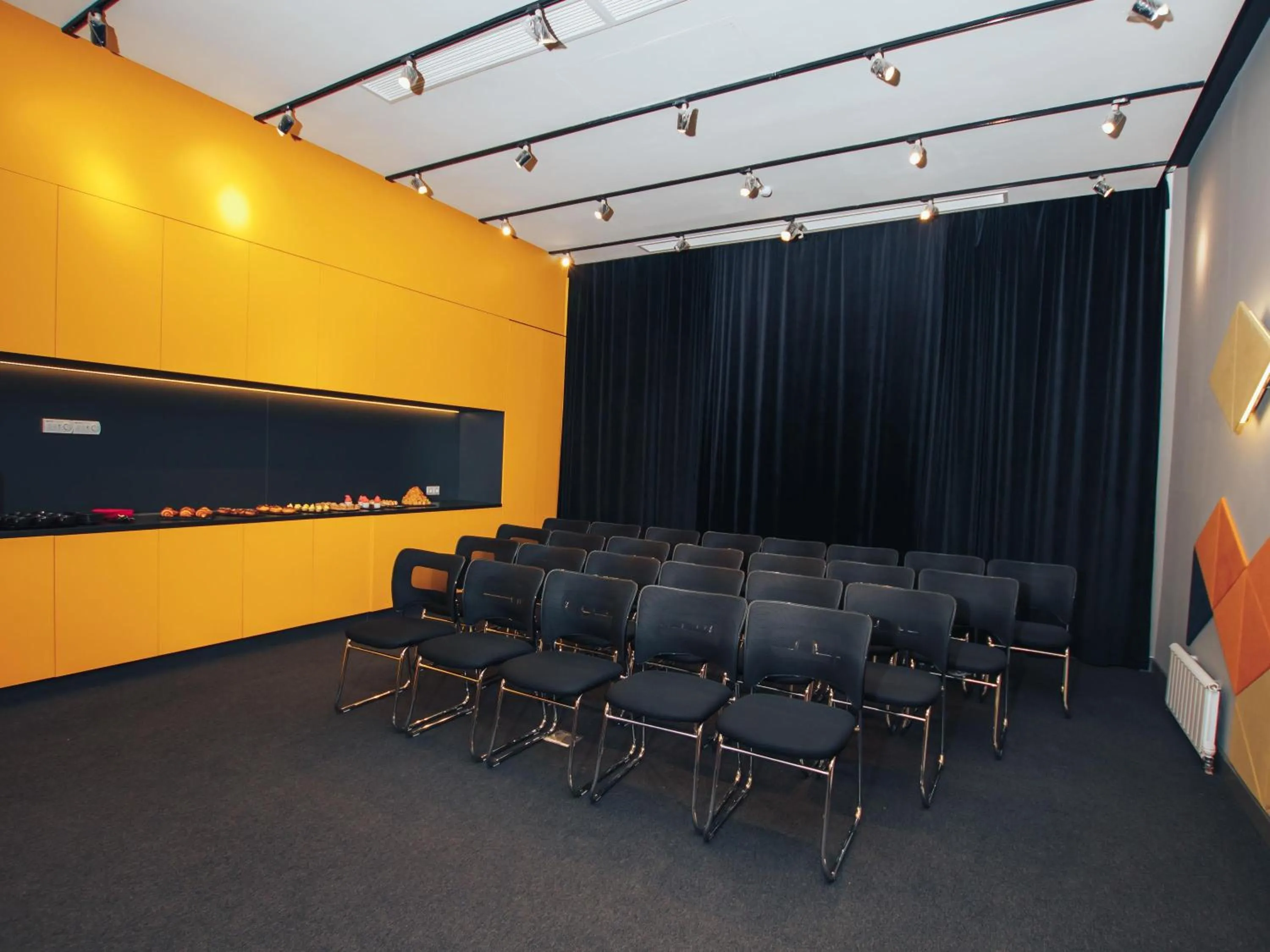 Meeting/conference room in Ibis Aktobe