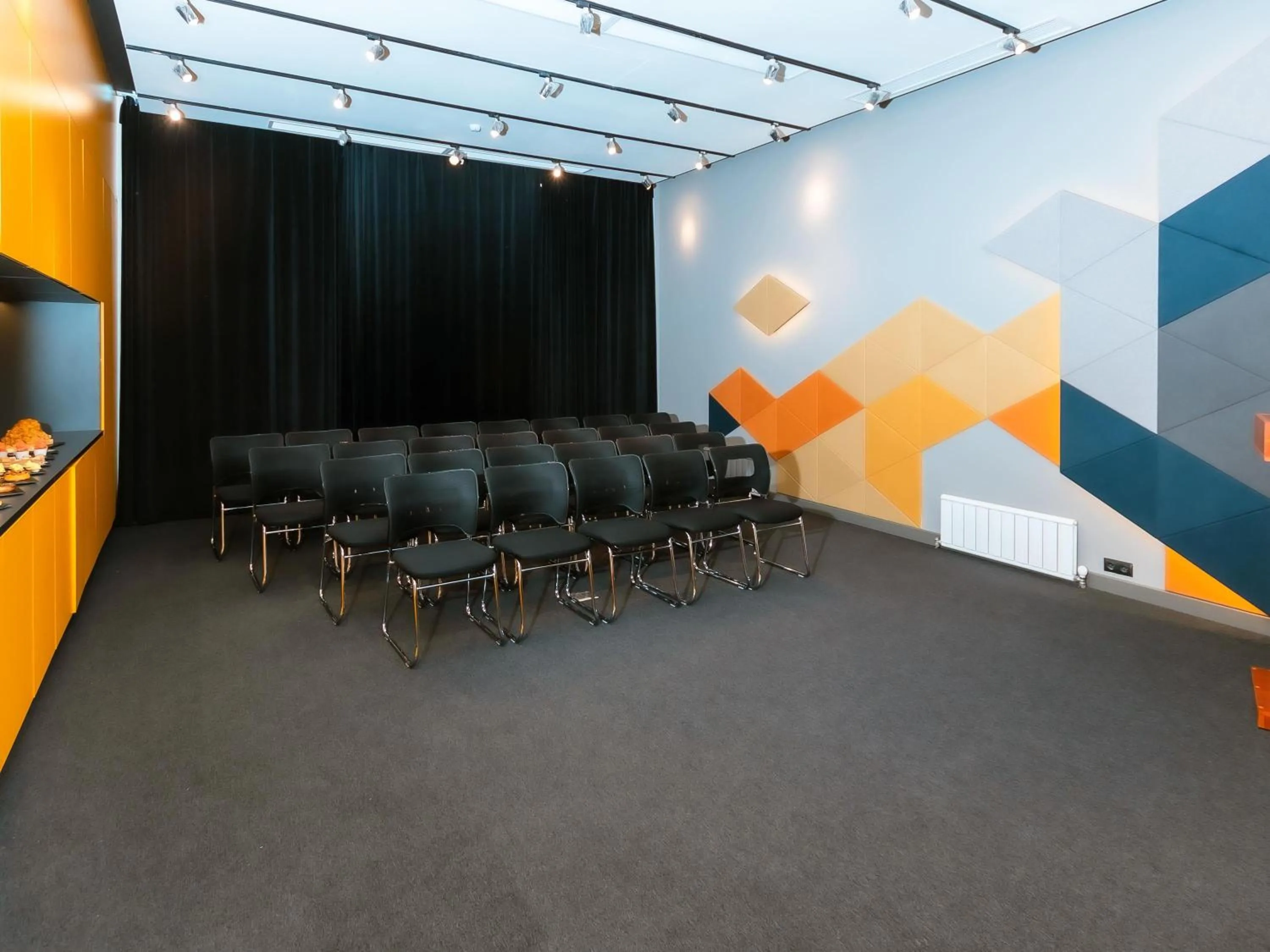 Meeting/conference room in Ibis Aktobe