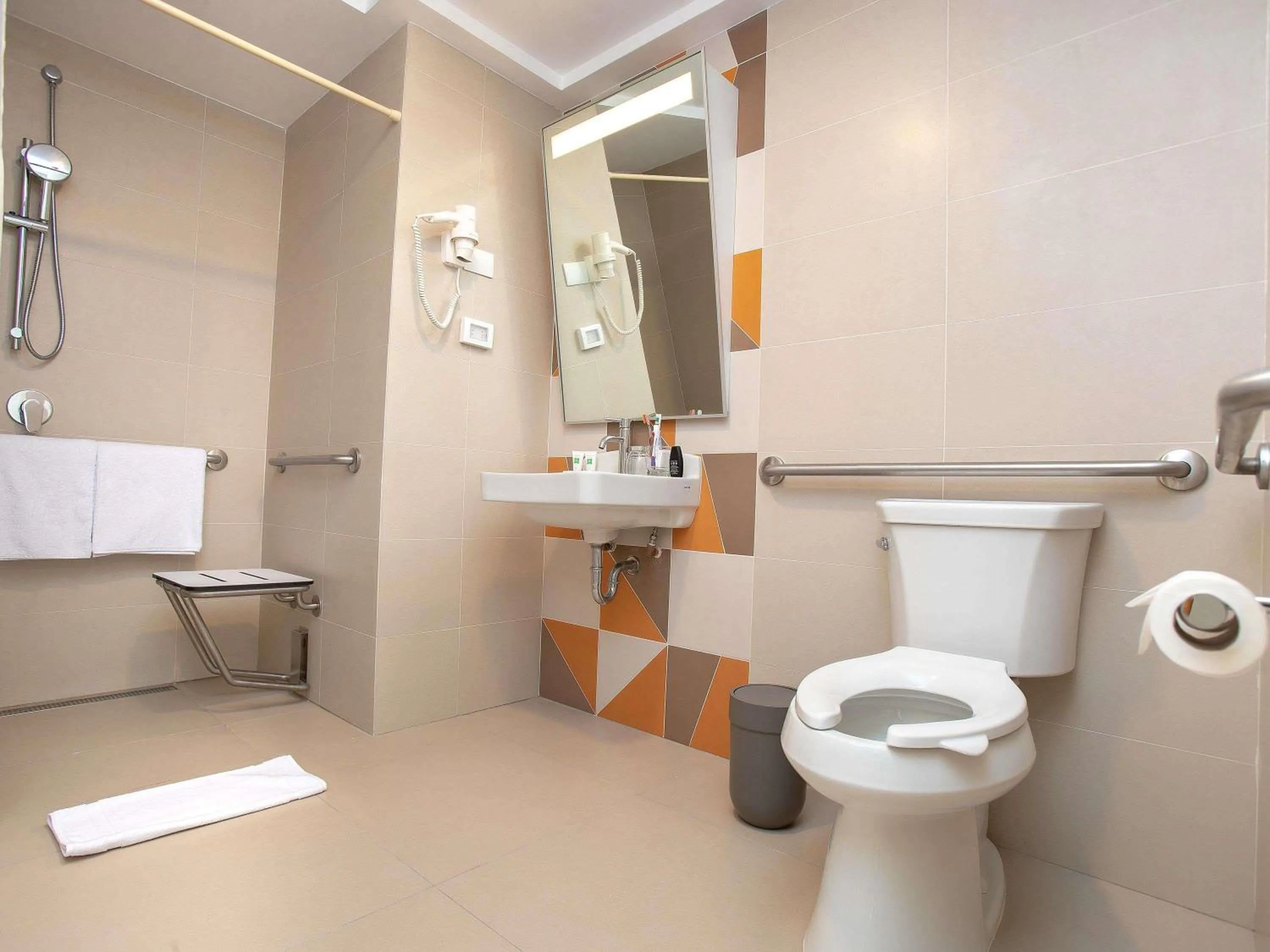 Bedroom in ibis Styles Lima Benavides Miraflores