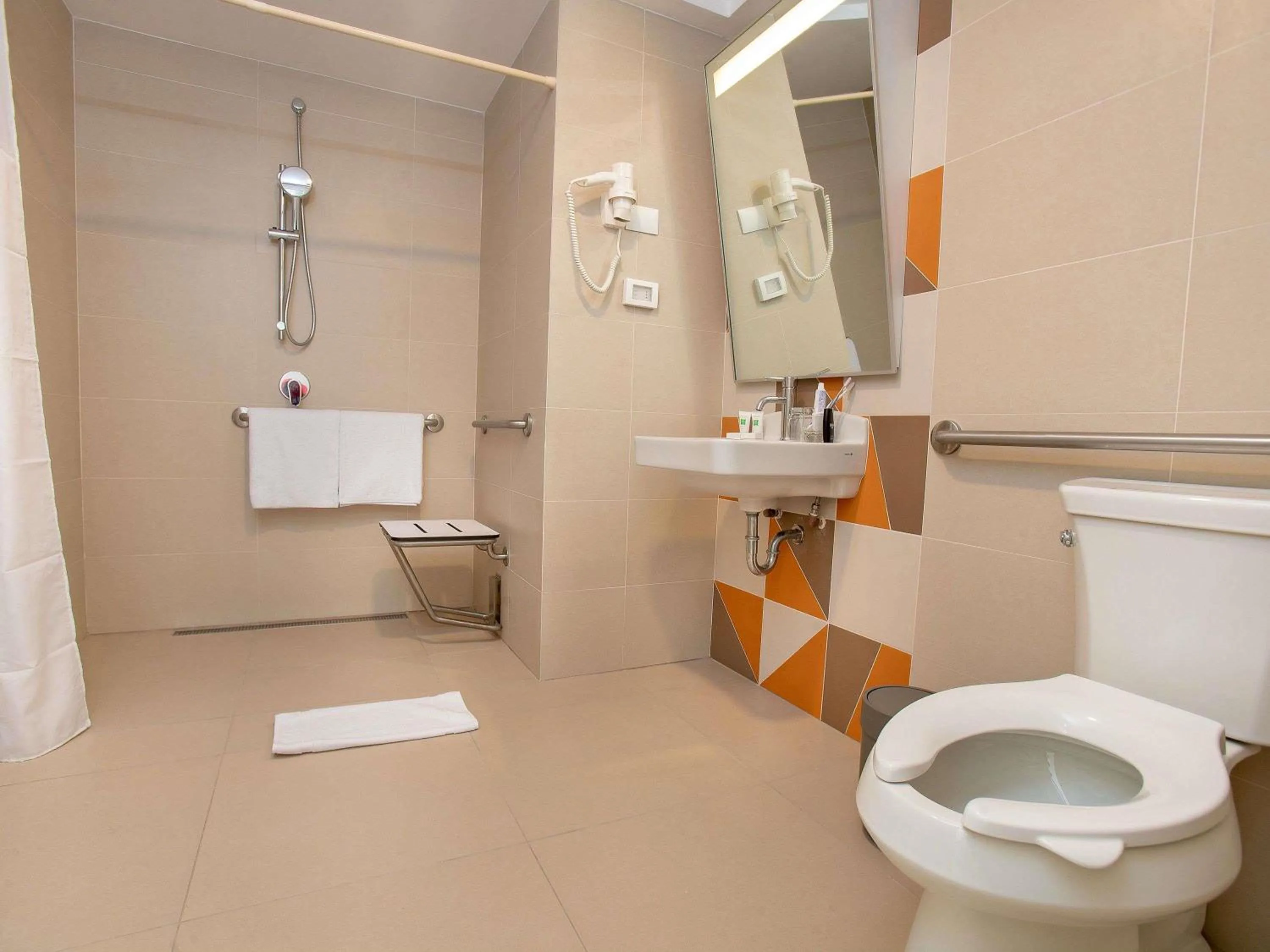 Bedroom in ibis Styles Lima Benavides Miraflores