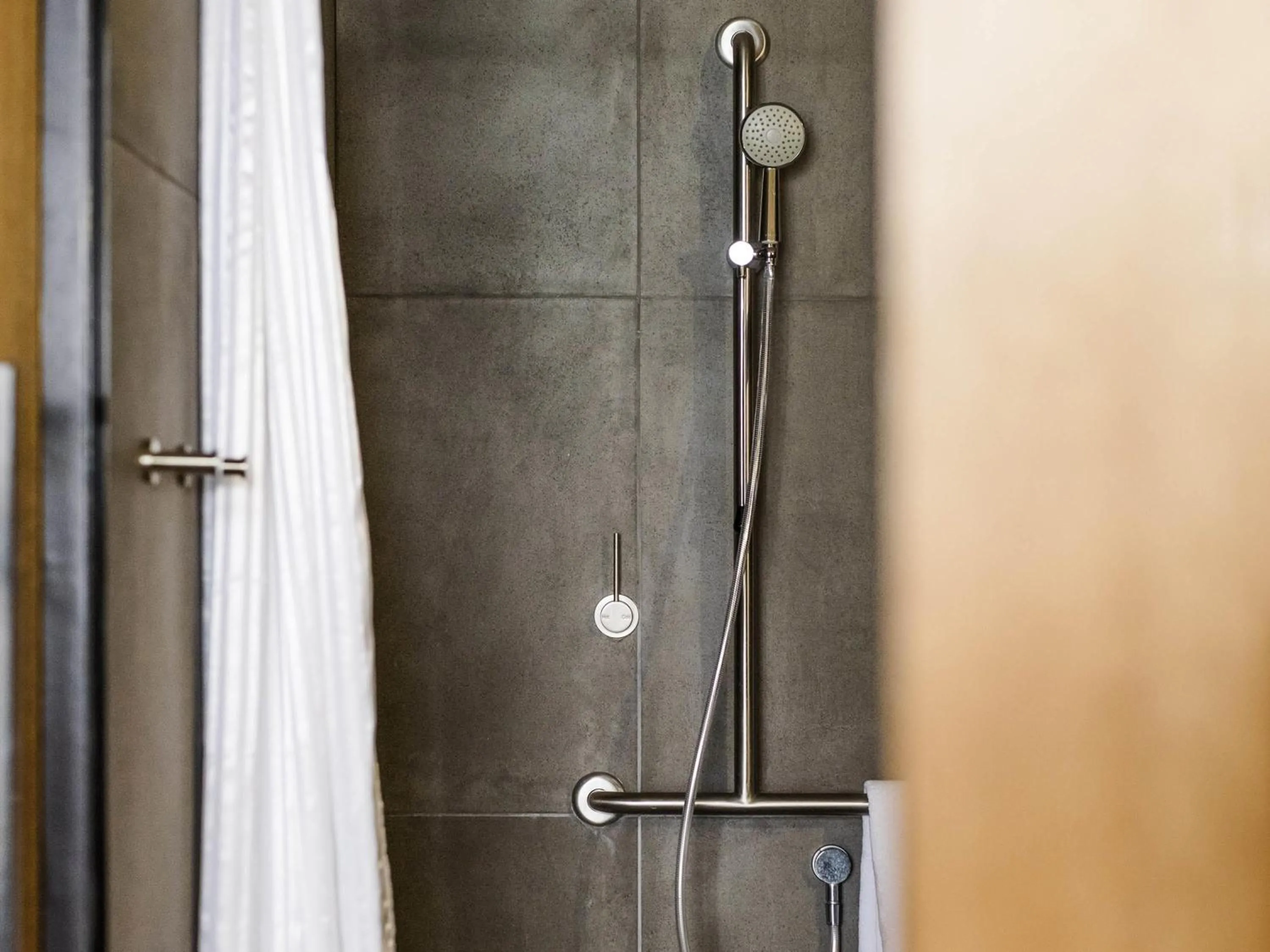 Bedroom in The Sebel Yarrawonga Silverwoods