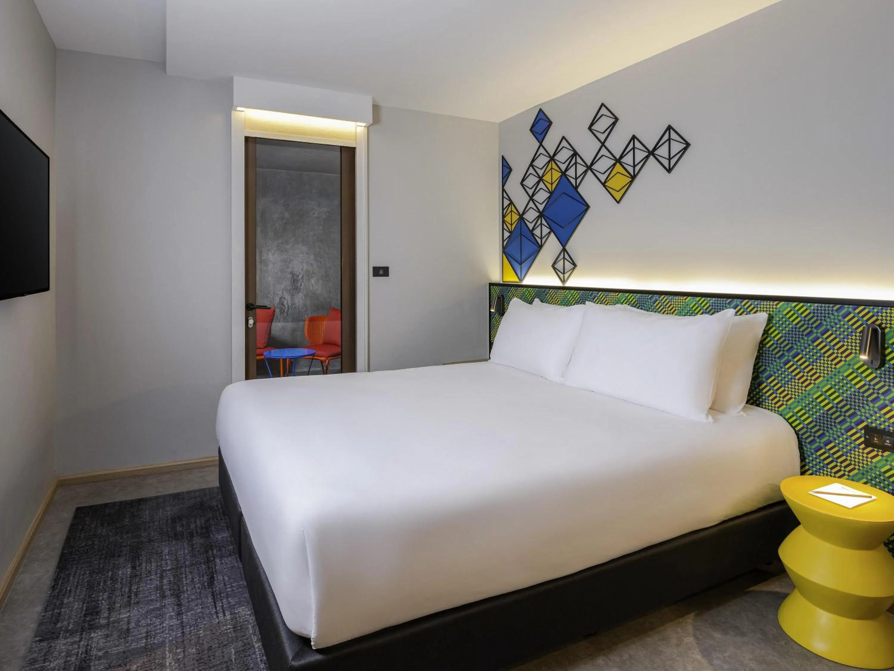 Bedroom, Bed in ibis Styles Bangkok Silom