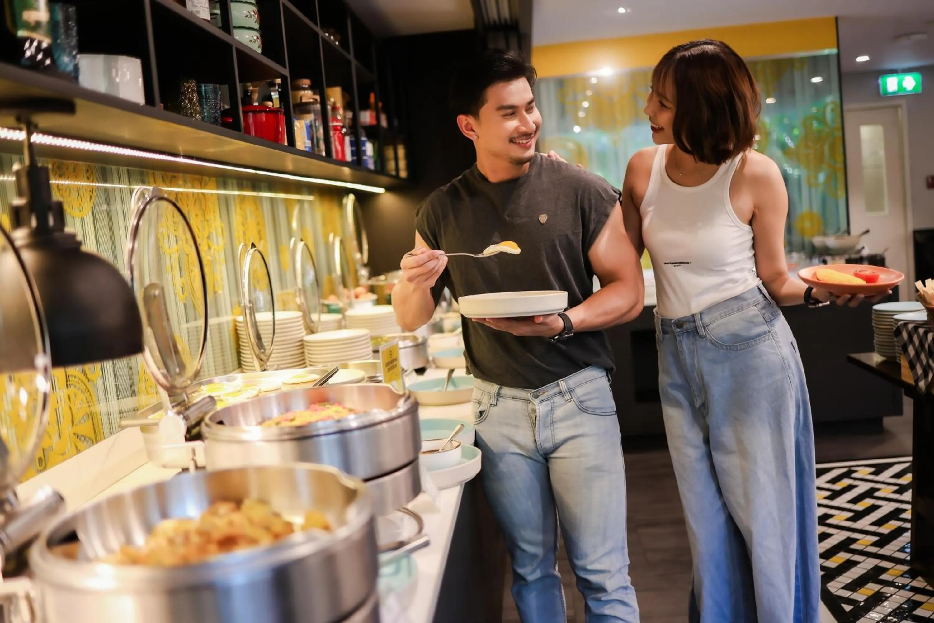 Restaurant/places to eat in ibis Styles Bangkok Silom