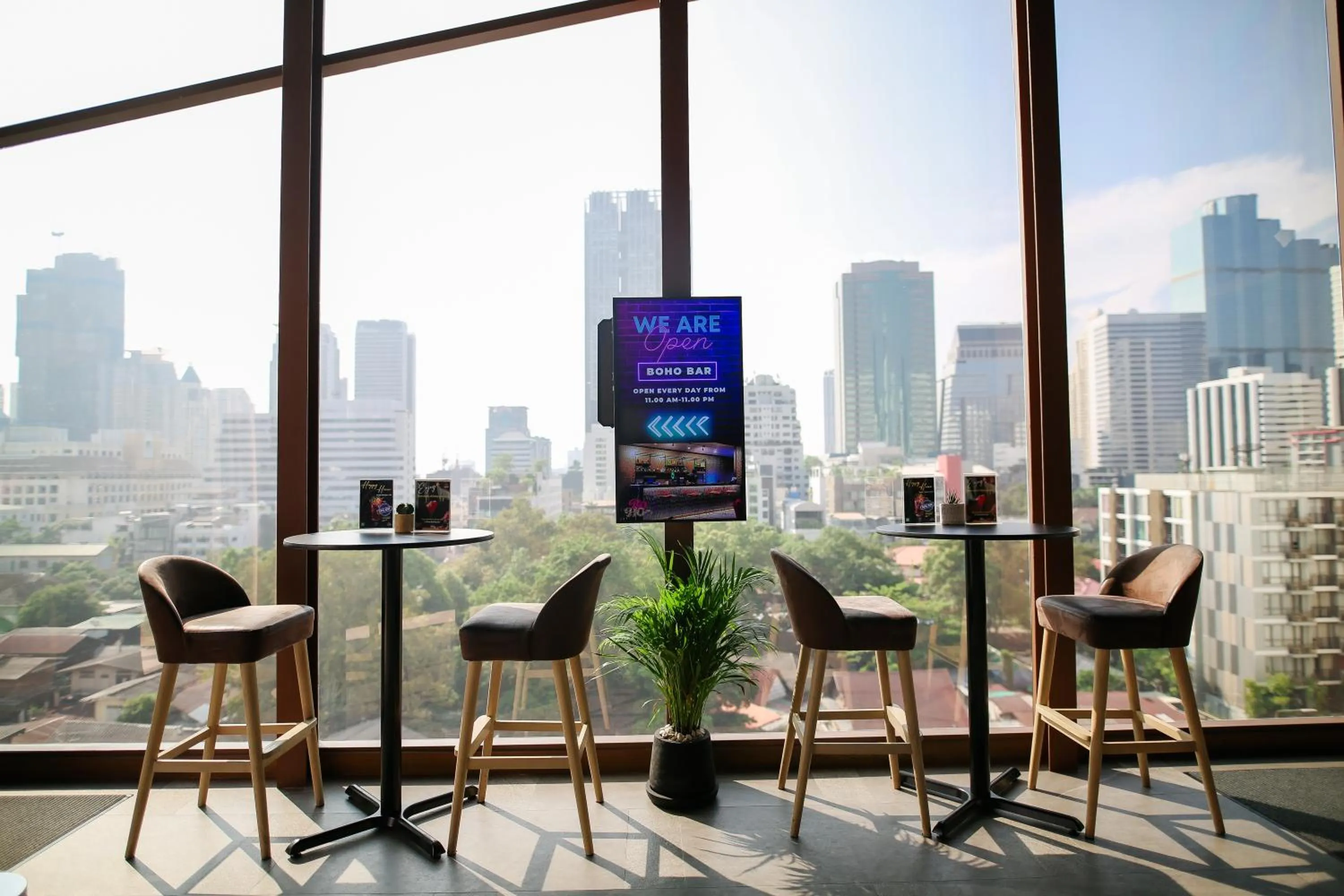 Restaurant/places to eat in ibis Styles Bangkok Silom