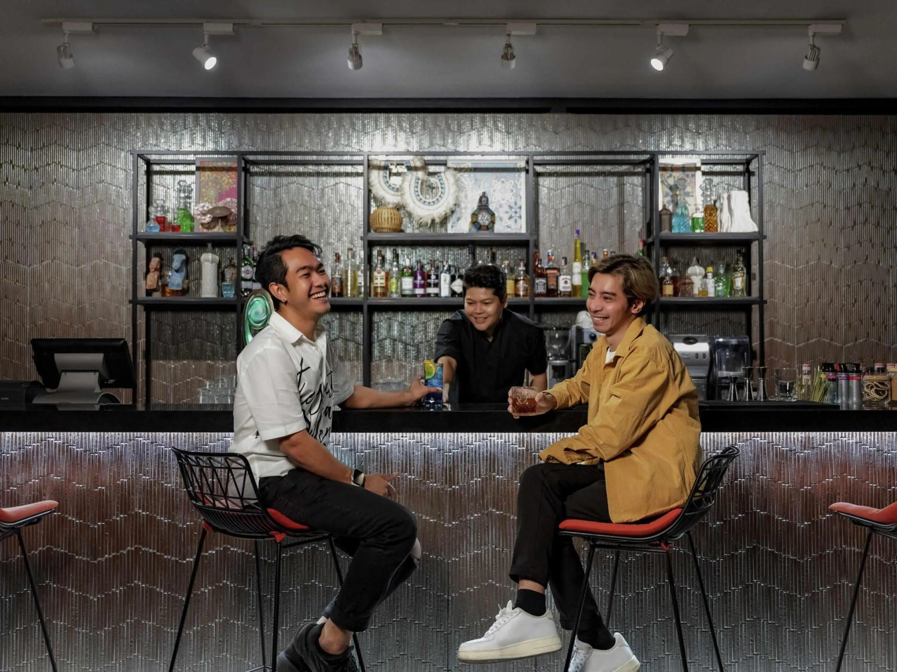 Lounge or bar in ibis Styles Bangkok Silom