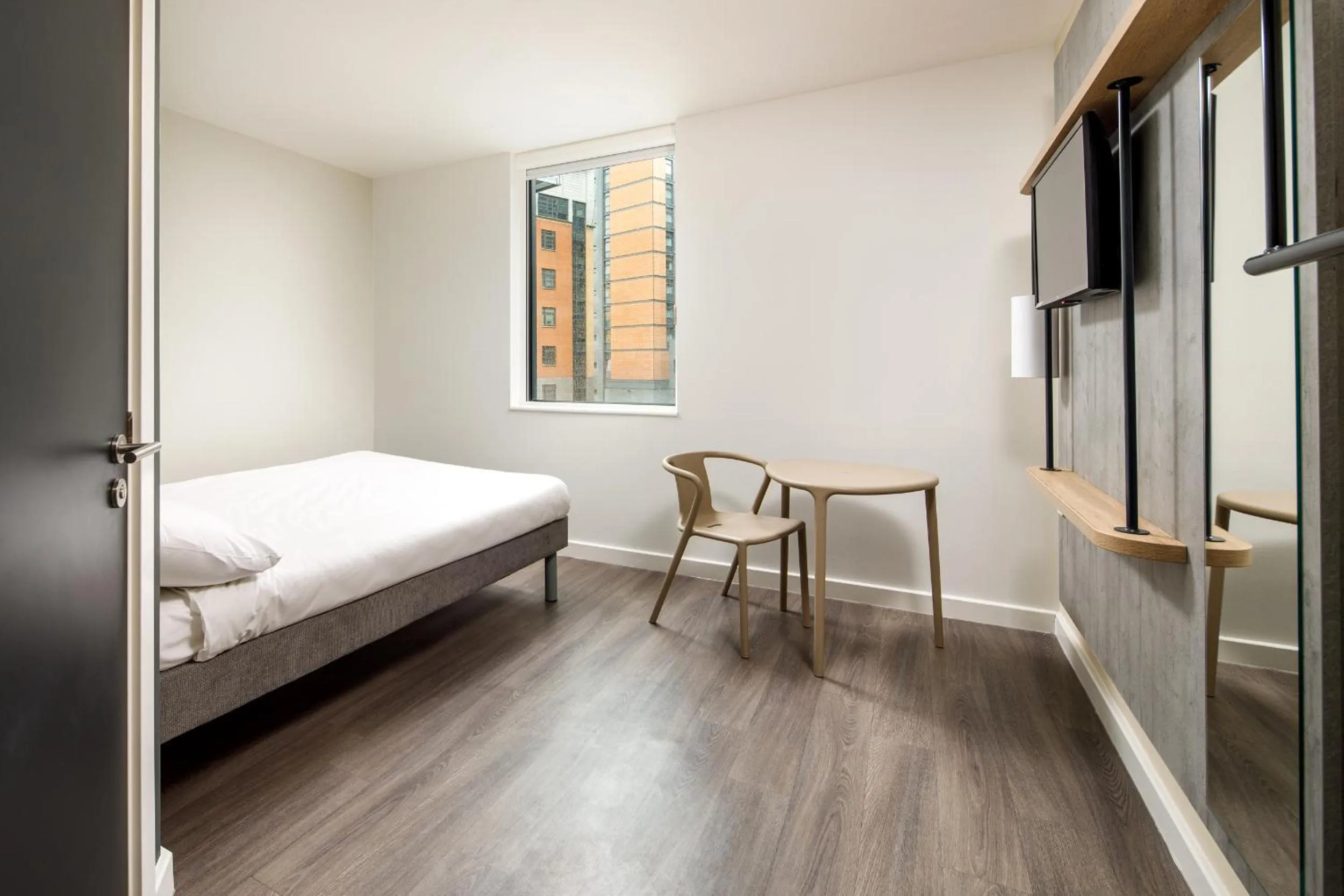 Photo of the whole room, Bed in ibis Budget Sheffield Centre St Marys Gate