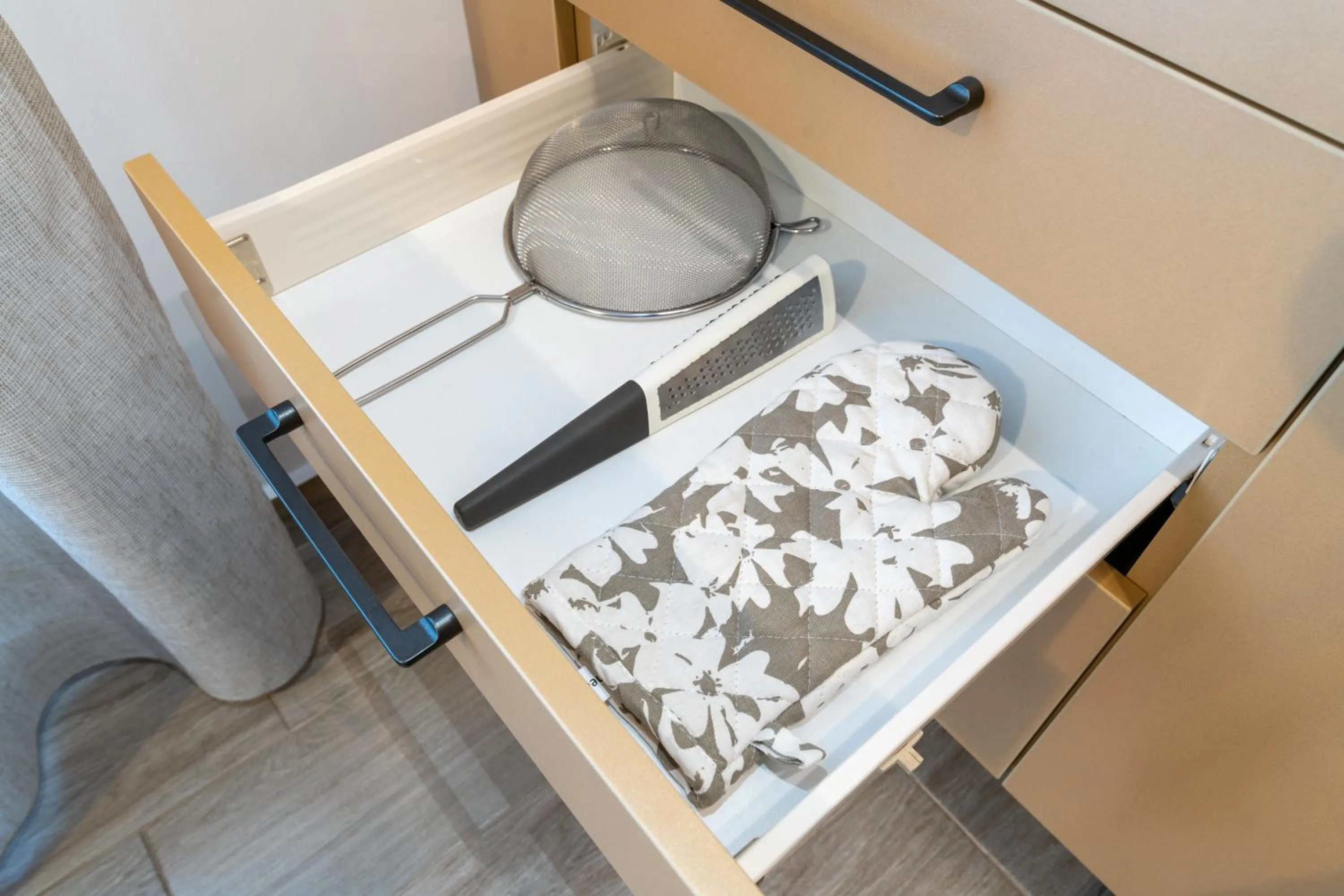 Kitchen or kitchenette in TCI Apartments