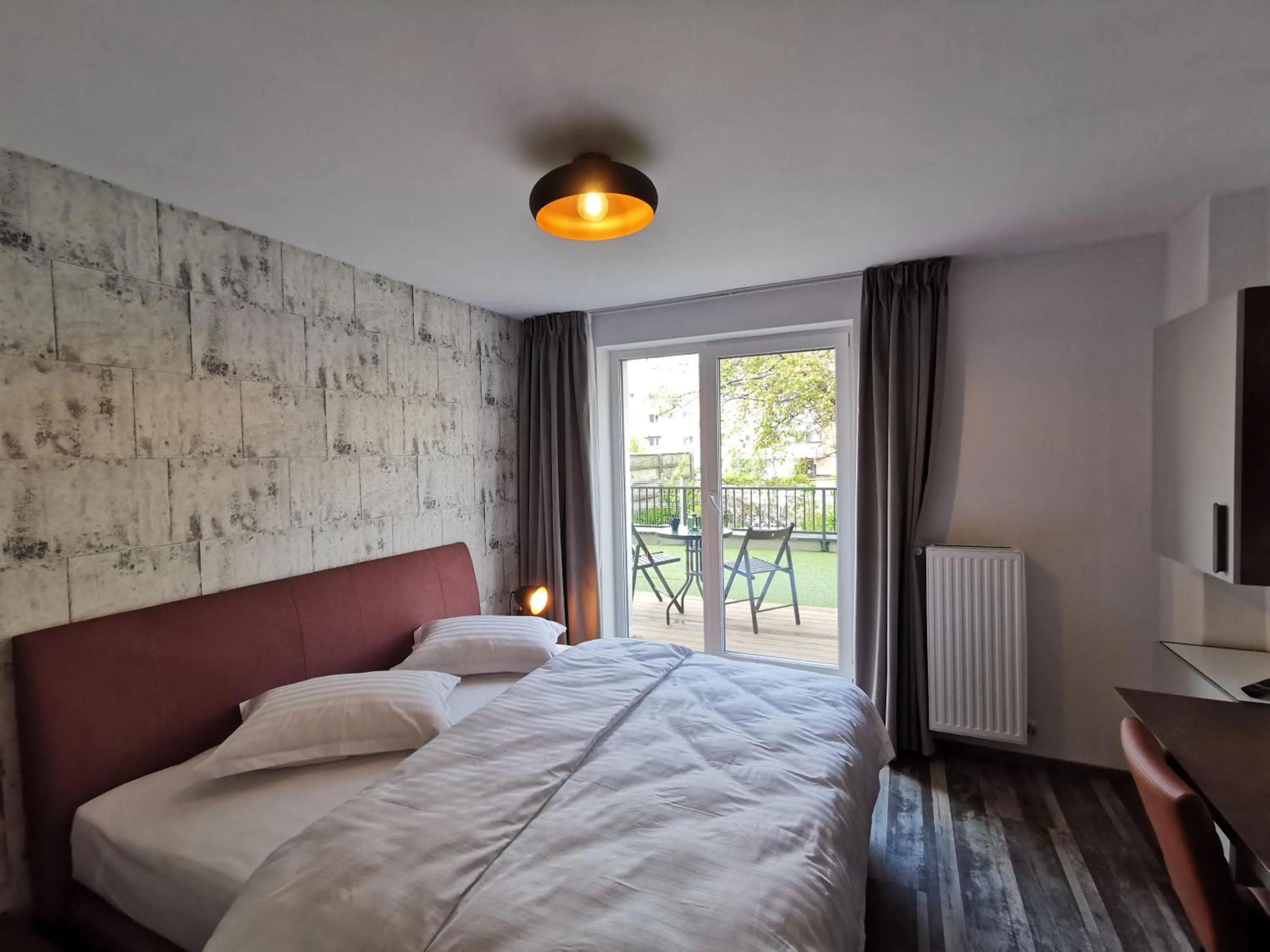 Balcony/Terrace, Bed in TCI Apartments