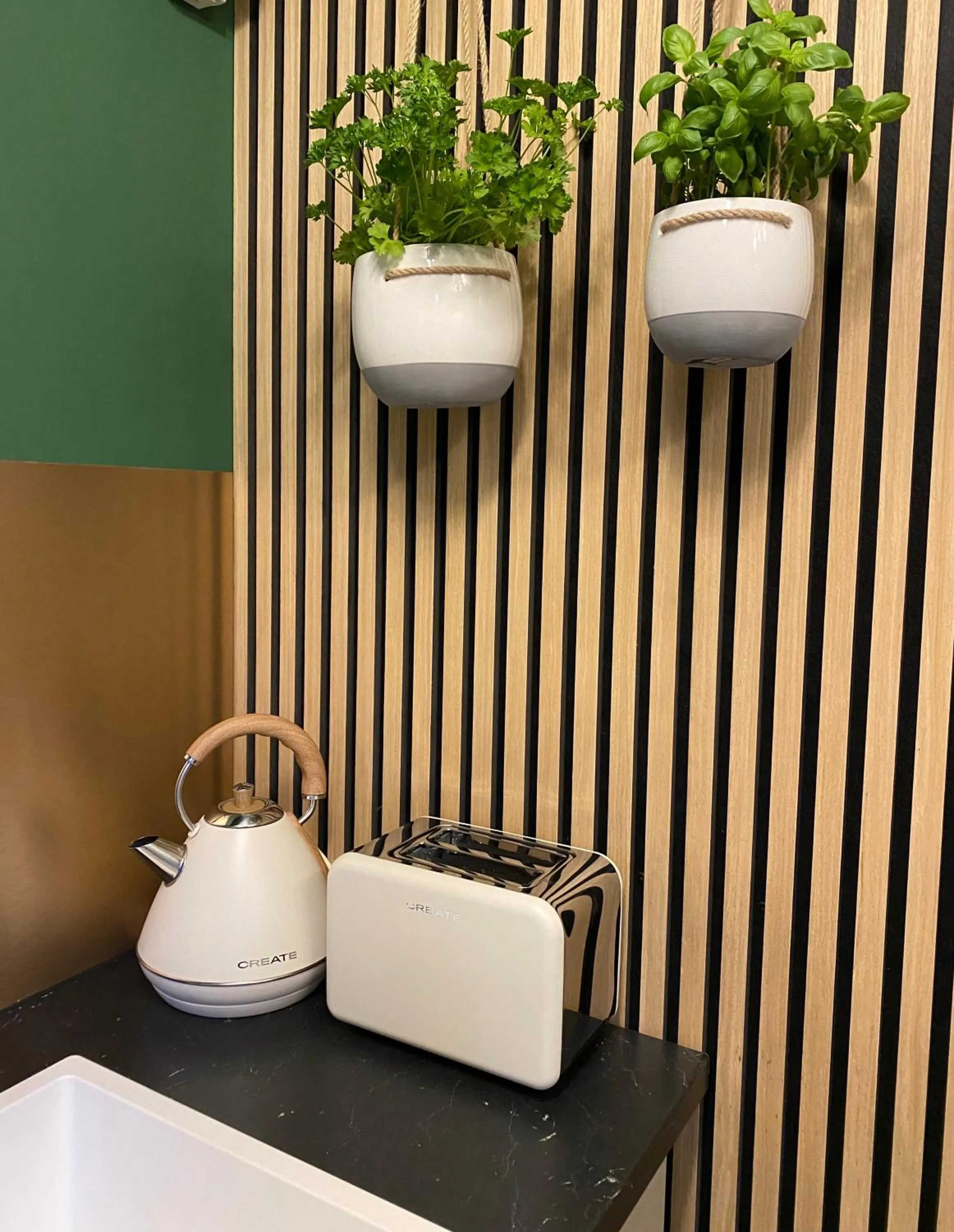 Kitchen or kitchenette in ForRest Suites