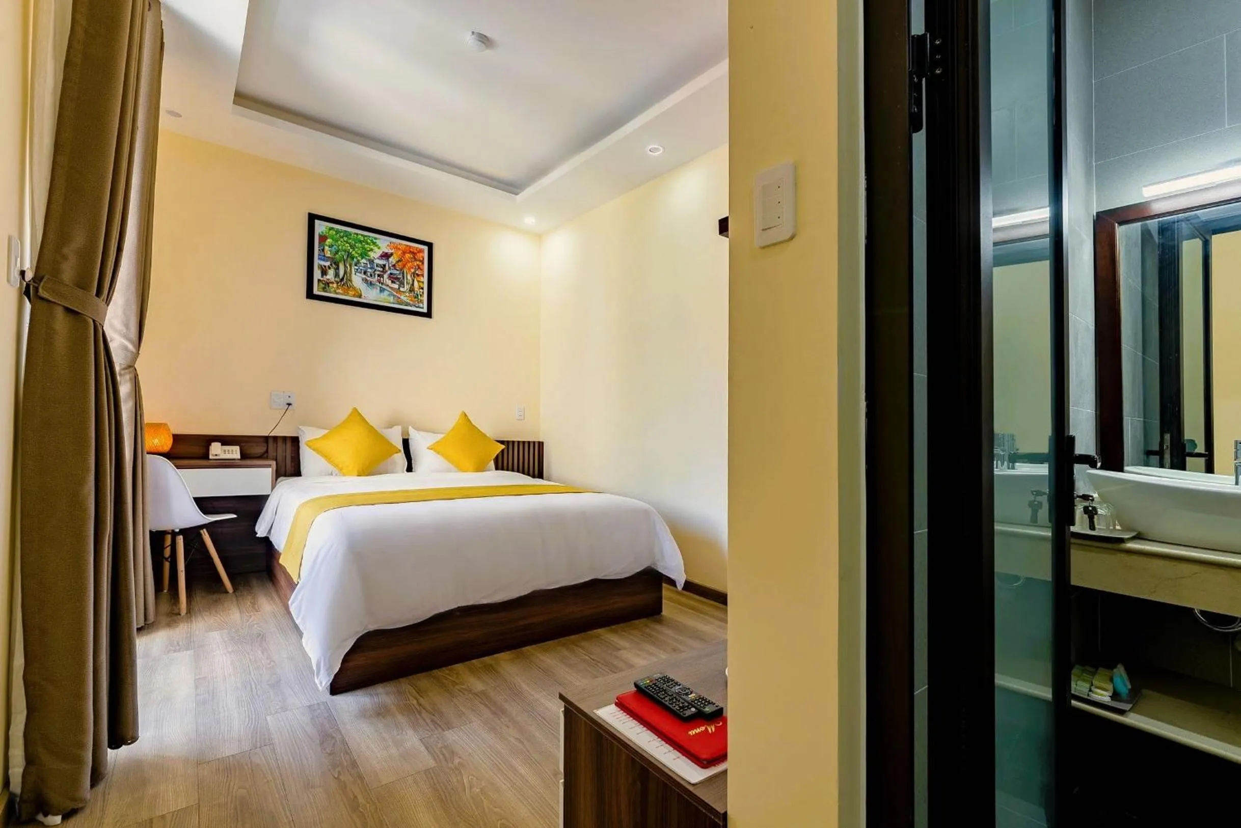 Bed in Green Hill Hotel