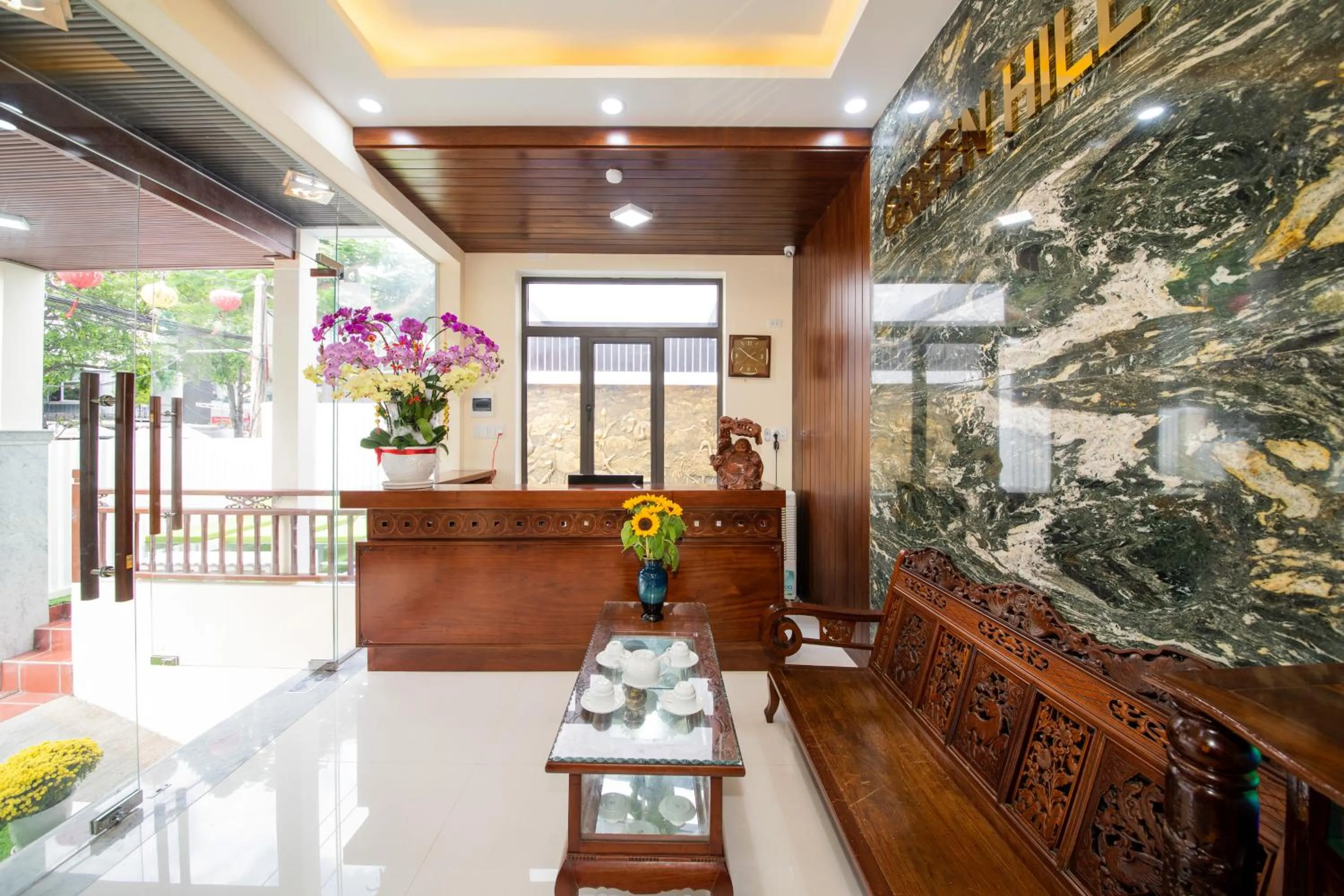 Lobby or reception in Green Hill Hotel
