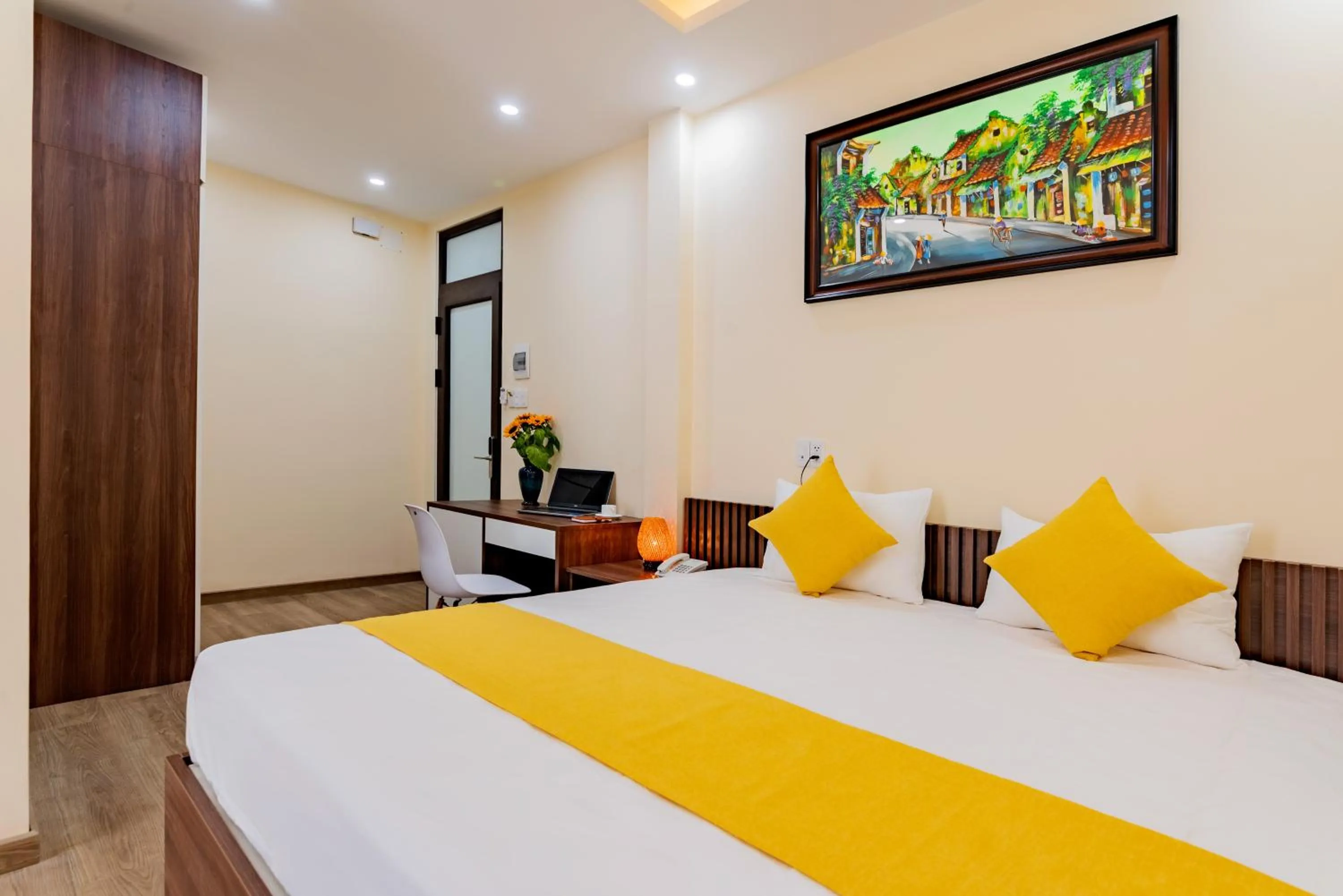 Bed in Green Hill Hotel