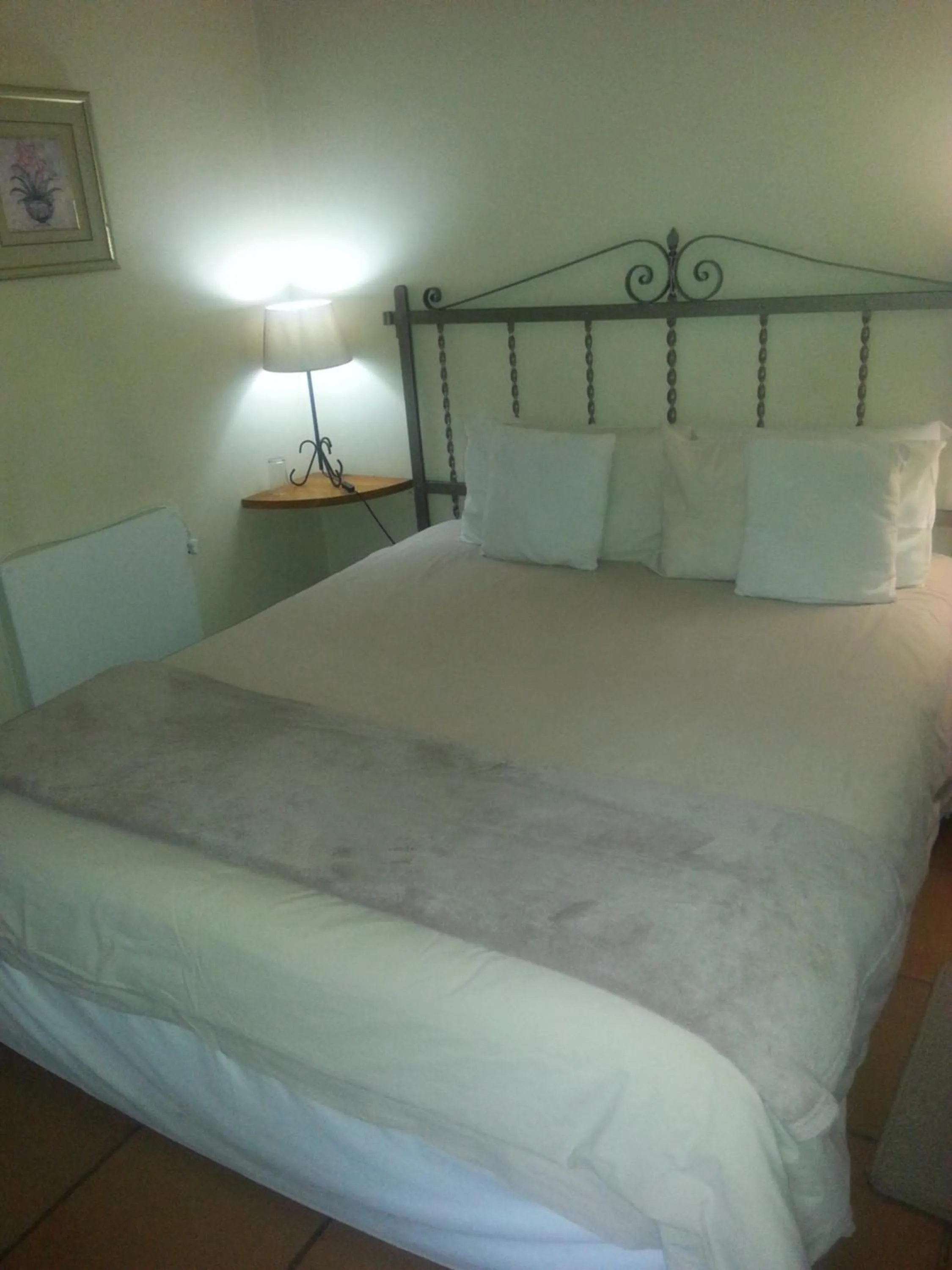 Bedroom, Bed in The Riverhouse Guesthouse