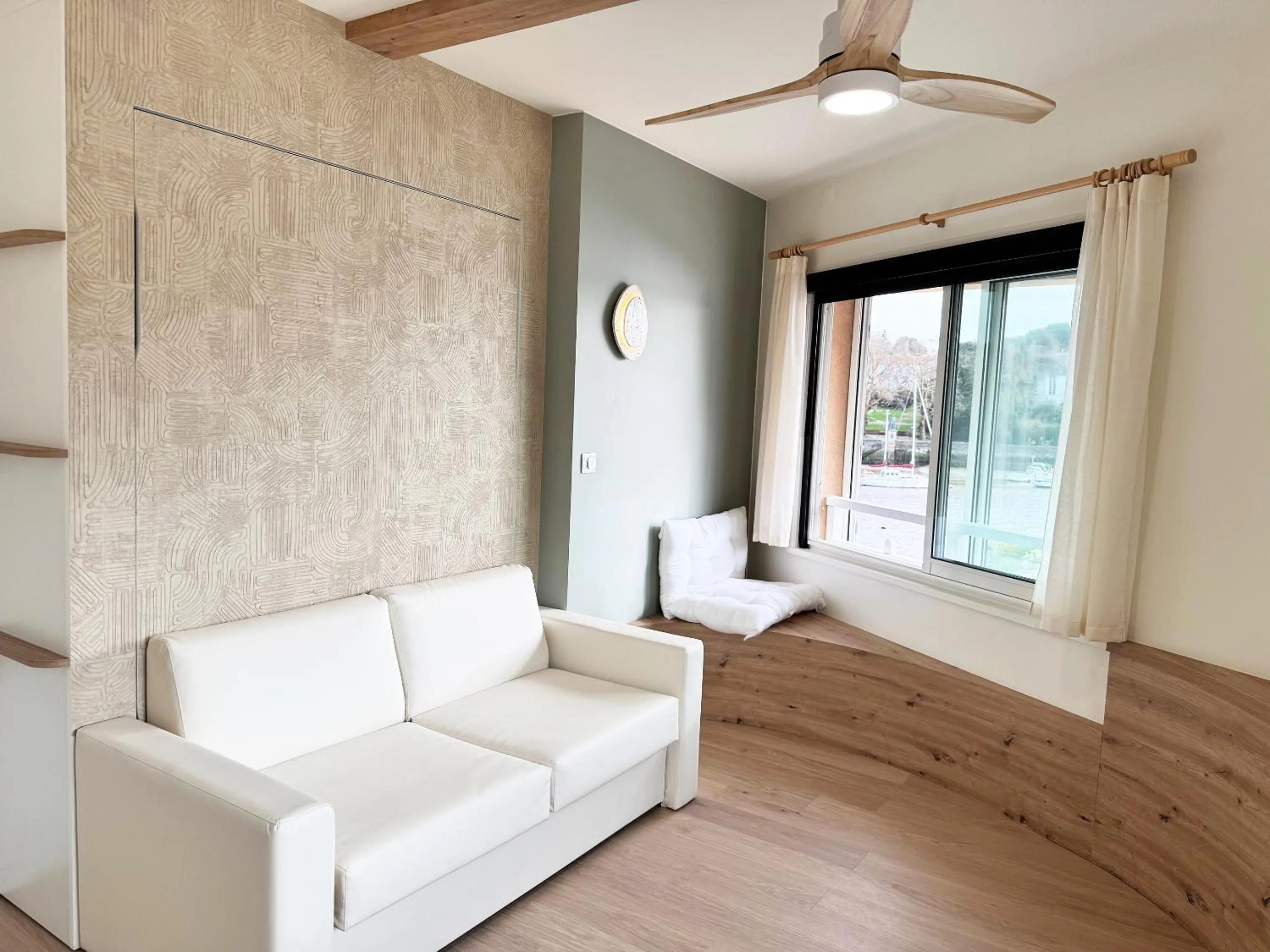 Seating area in Hôtel Beau Soleil