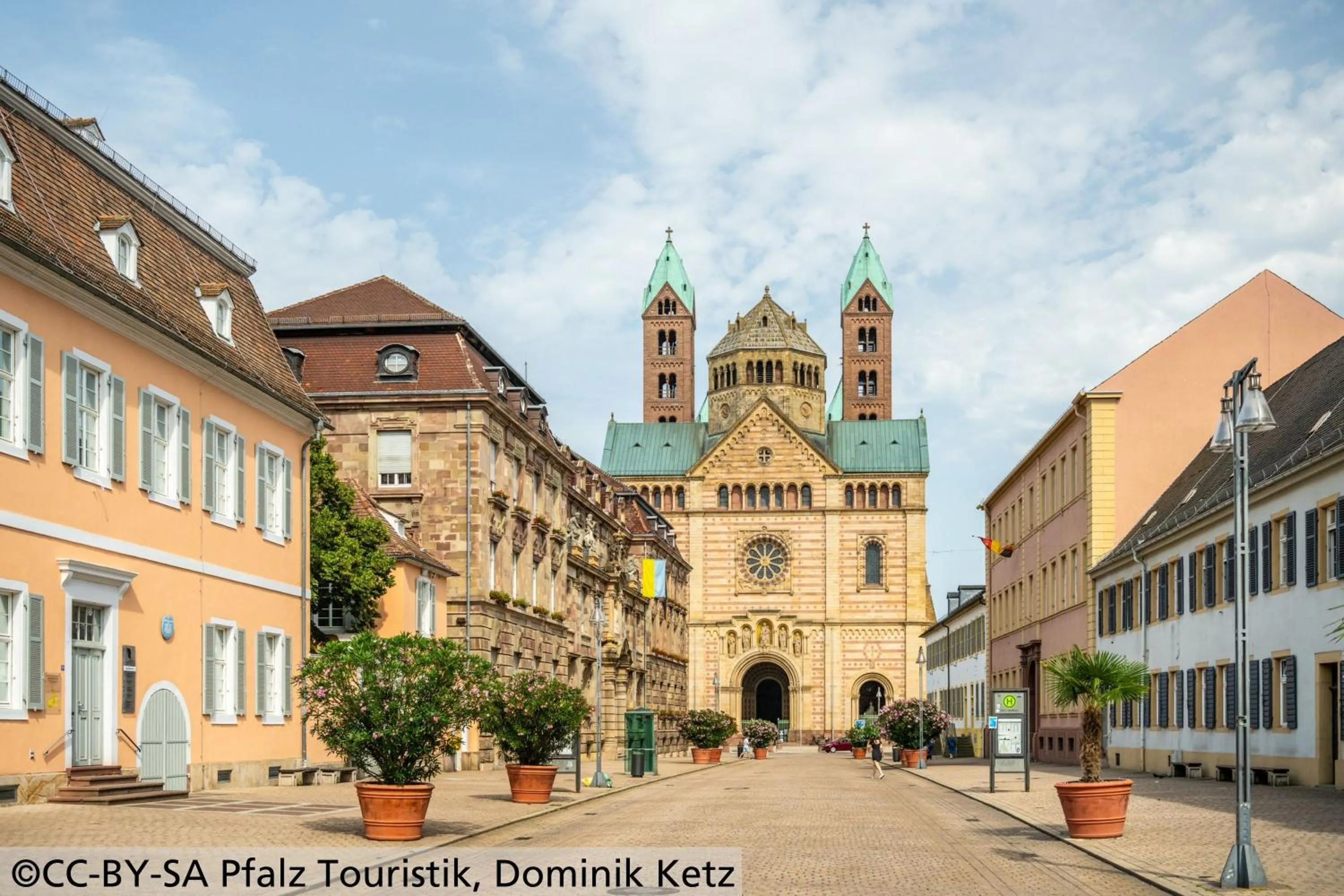 Nearby landmark in Hotel & Living Am Wartturm - Hotel & Apartments