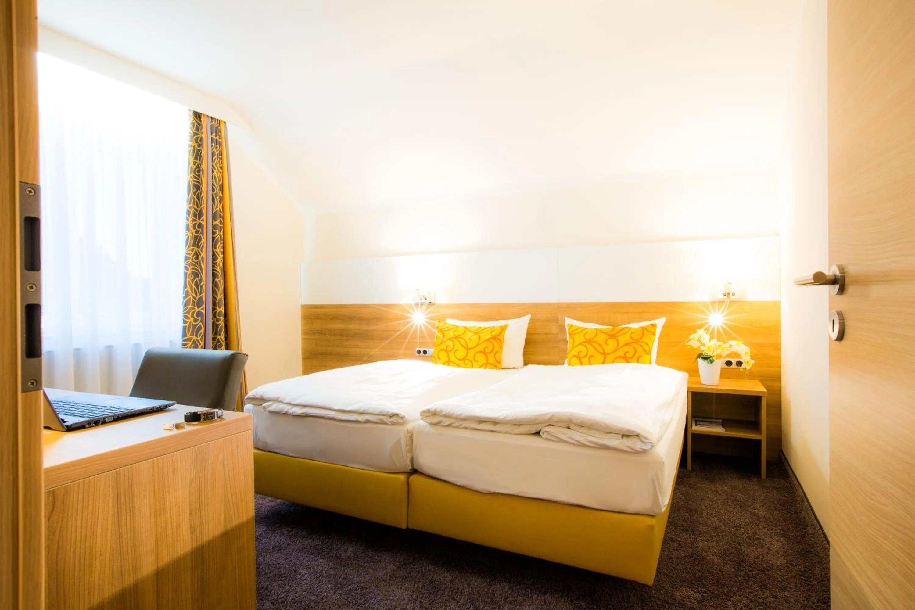 Bedroom, Bed in Hotel & Living Am Wartturm - Hotel & Apartments