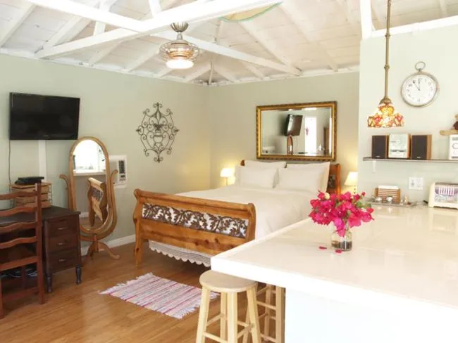 Culver City Escape with Pool, Near Disneyland Park!