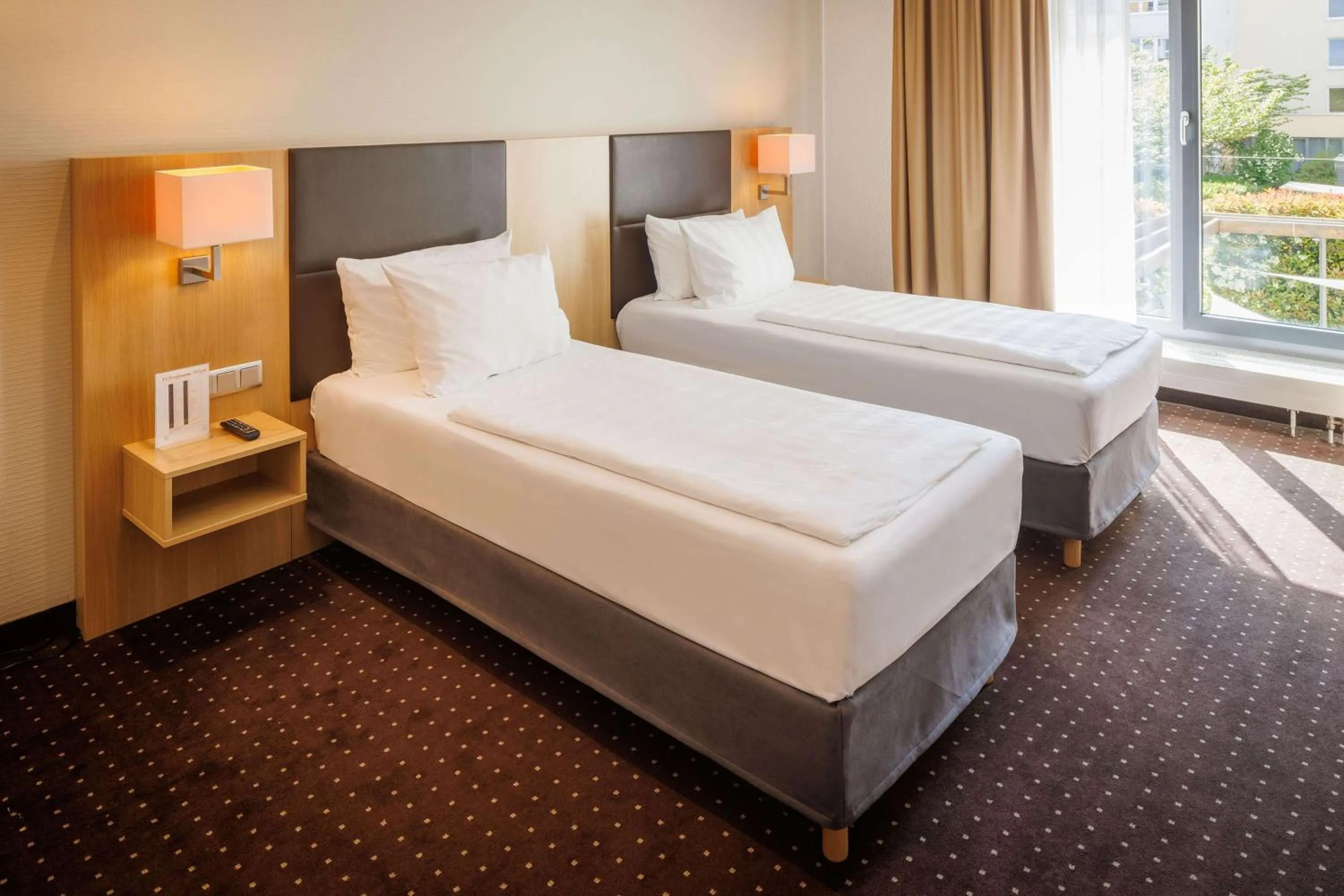 Bedroom, Bed in Lanzcarré Hotel Mannheim, a member of Radisson Individuals