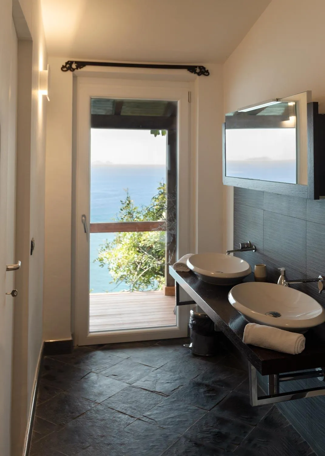 Bathroom in Claro De Lua Circeo B&B