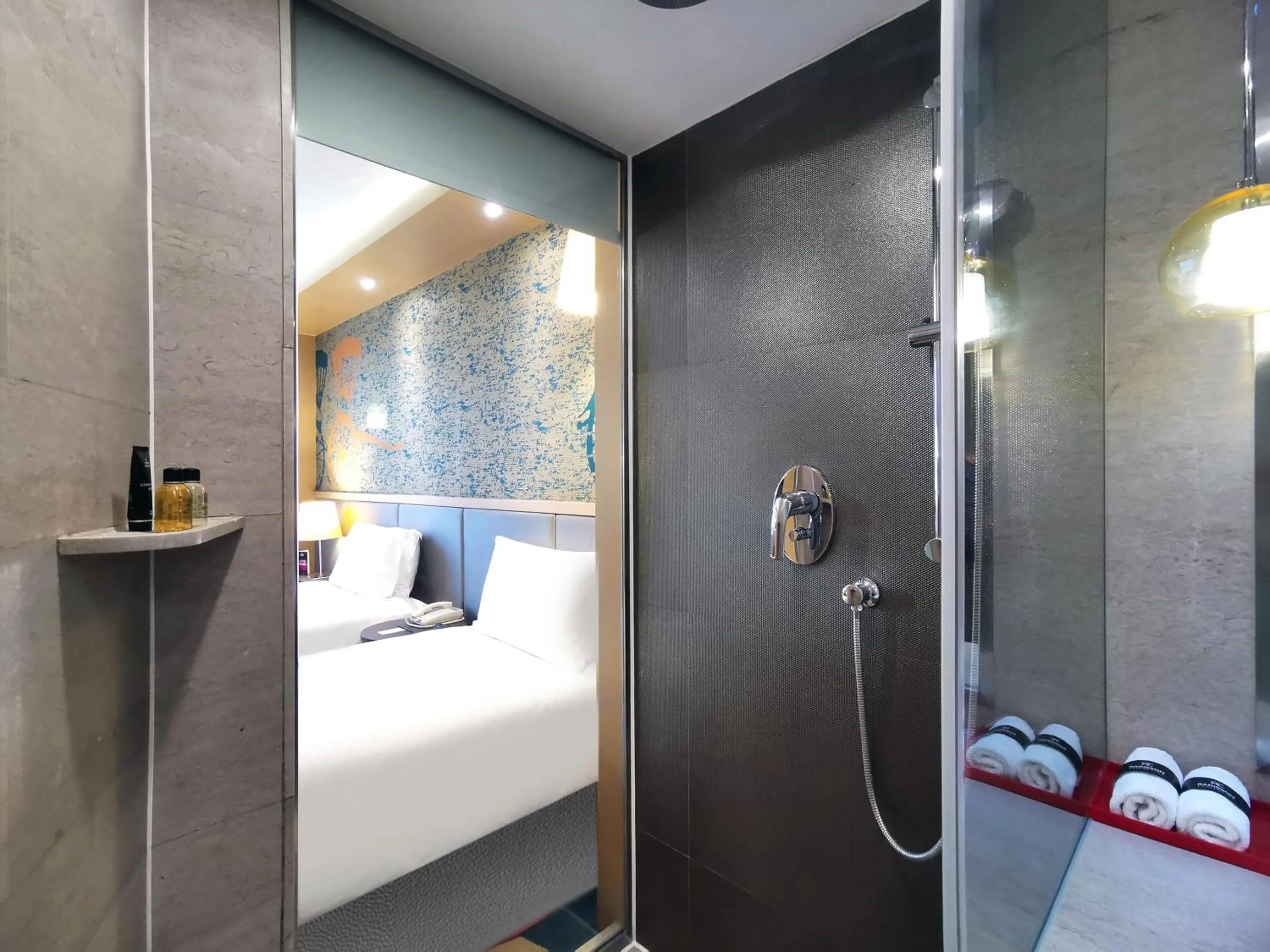 Bathroom, Bed in Radisson Collection Hyland Shanghai