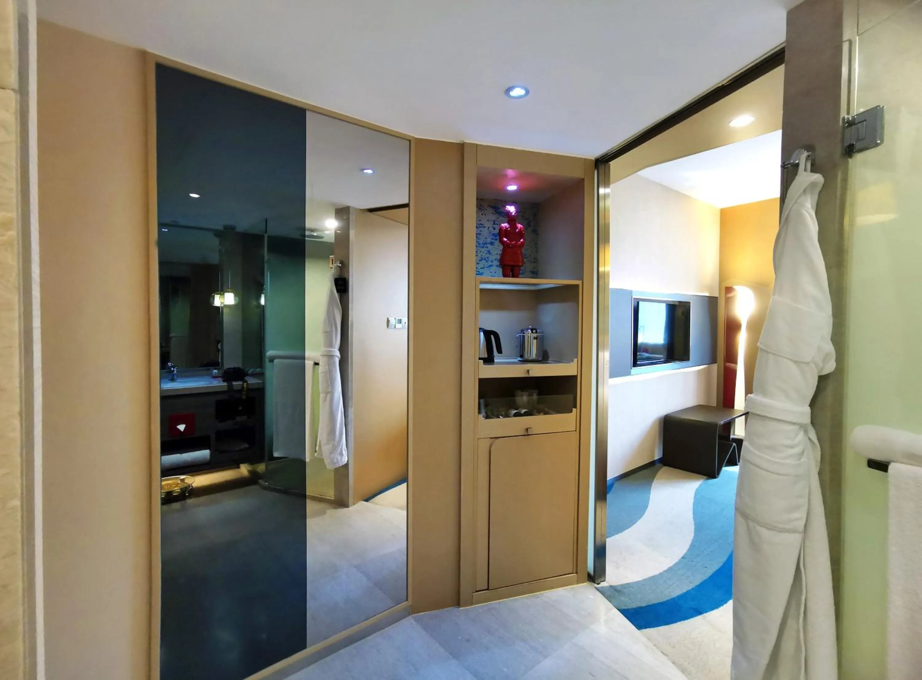 Communal lounge/ TV room in Radisson Collection Hyland Shanghai