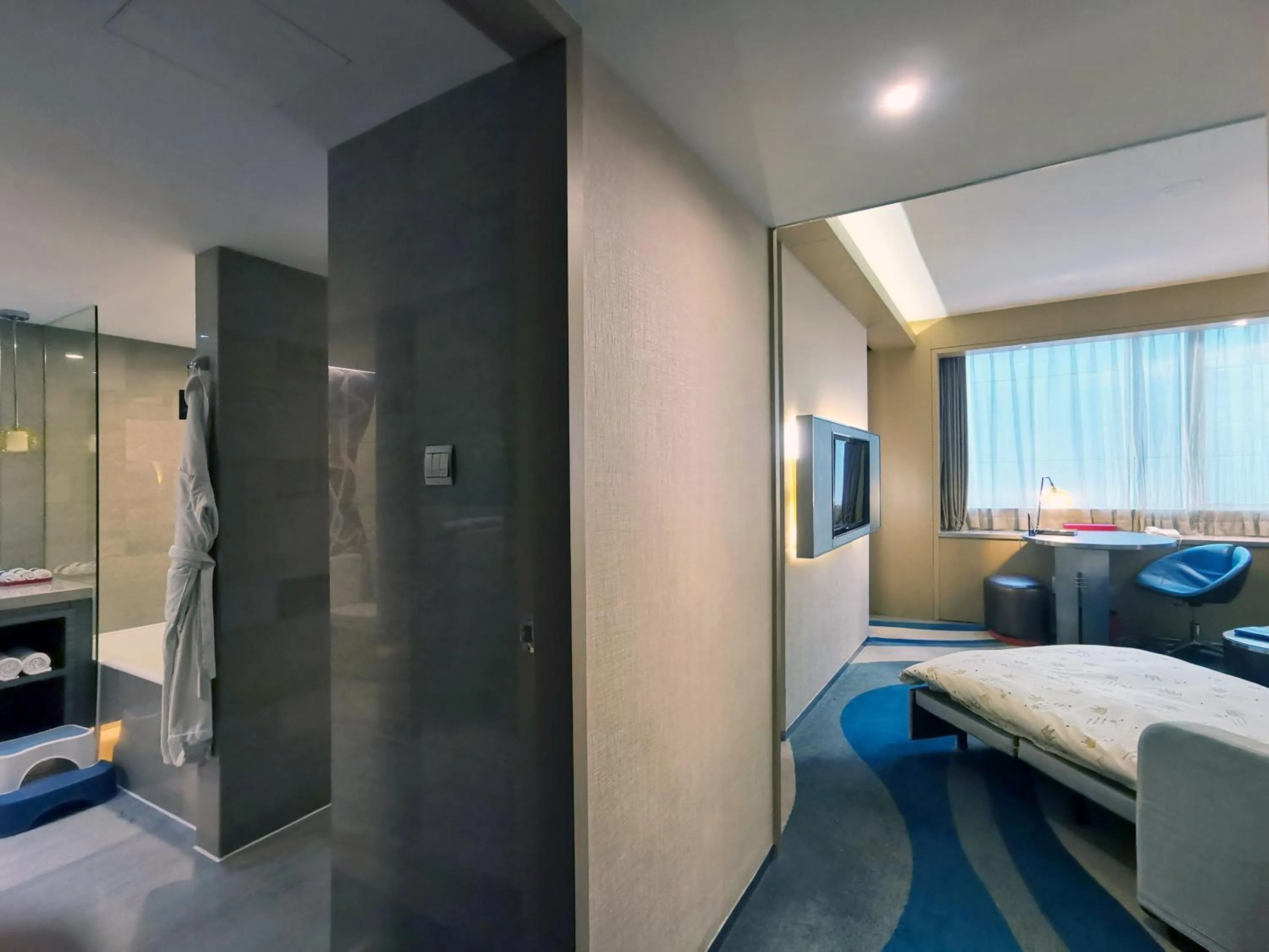 Bathroom, Bed in Radisson Collection Hyland Shanghai