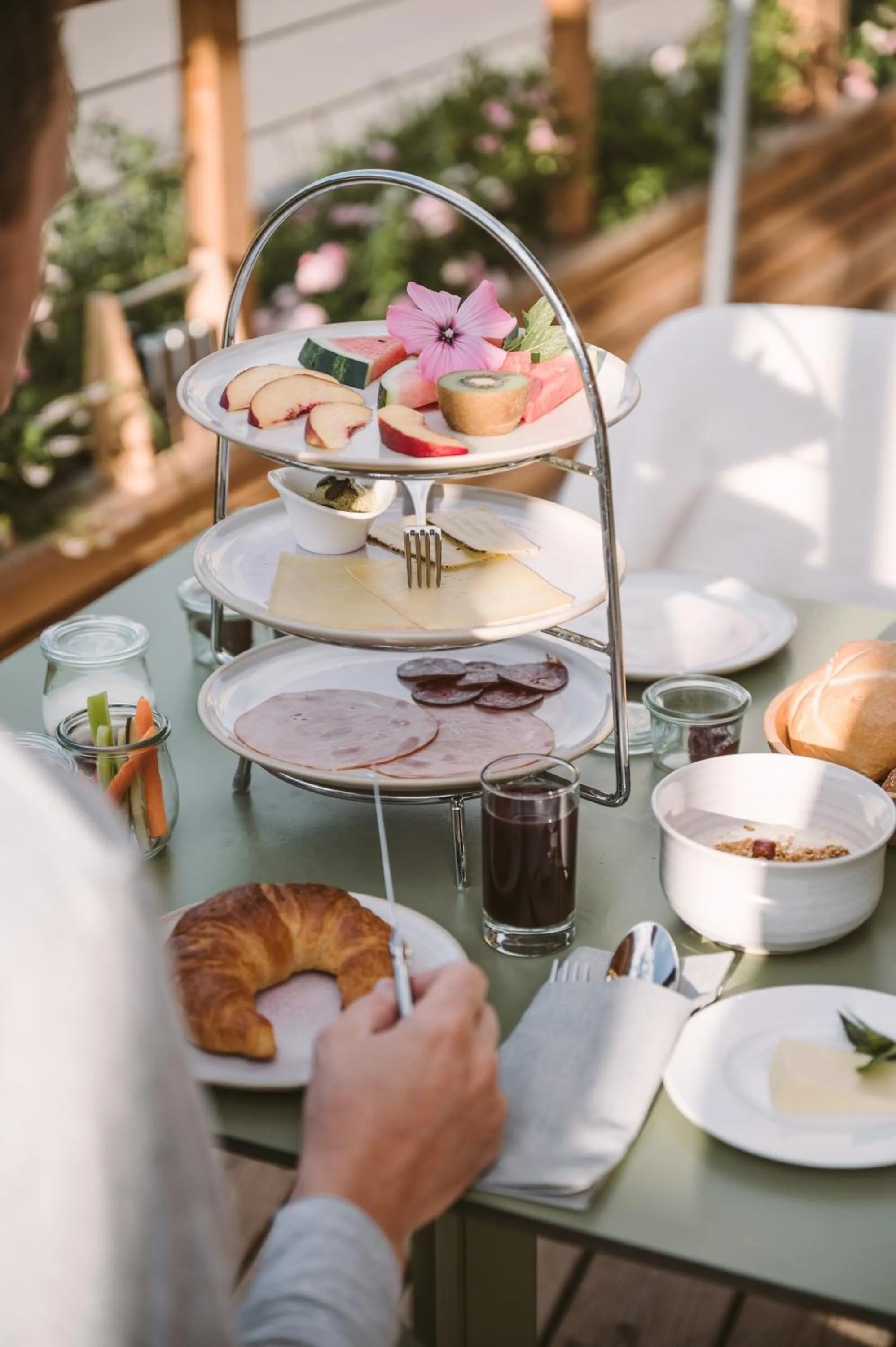 Breakfast in Hotel Neusacherhof