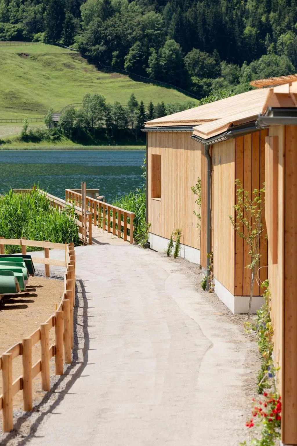 Facade/entrance in Hotel Neusacherhof