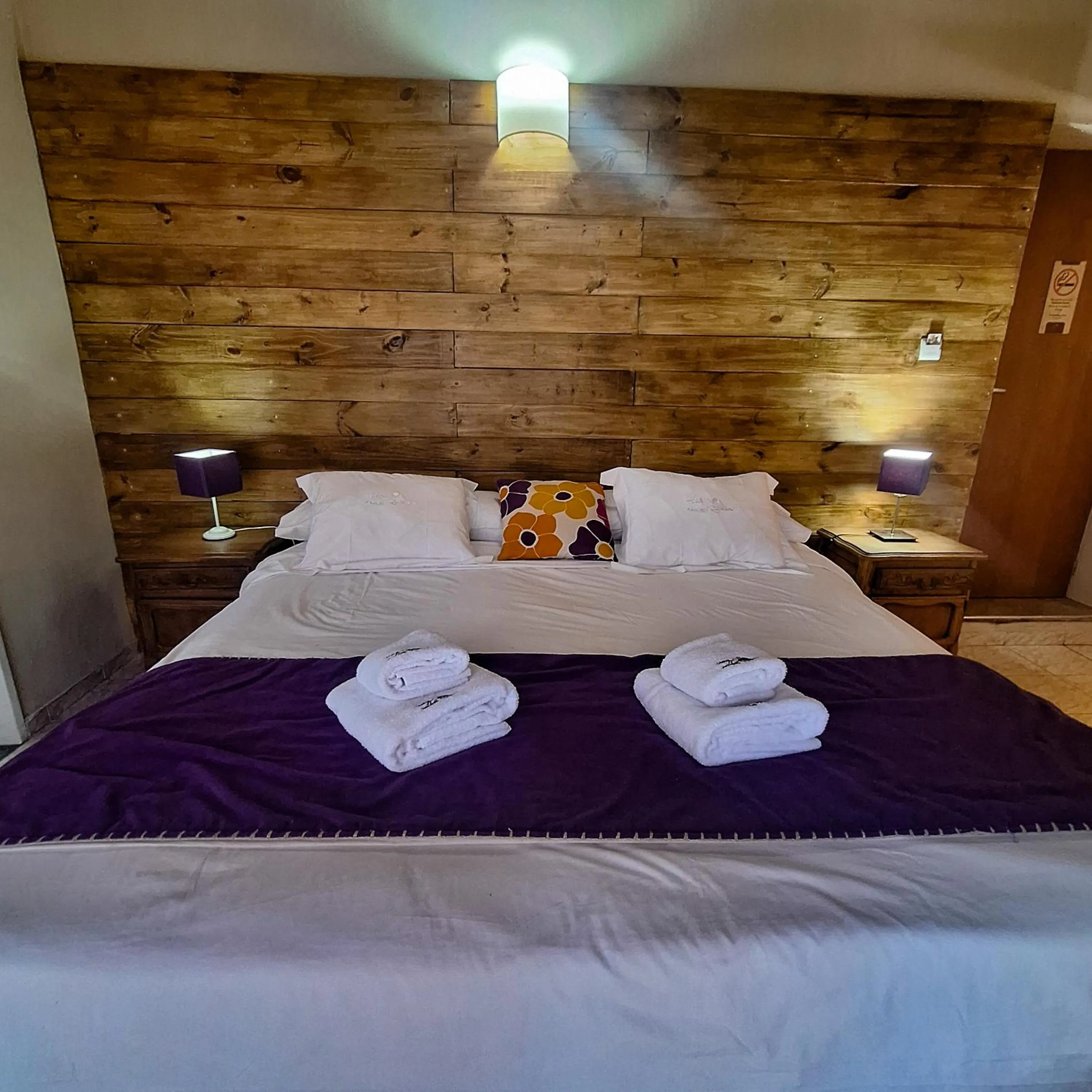 Bedroom, Bed in Hotel Antiguo Camino