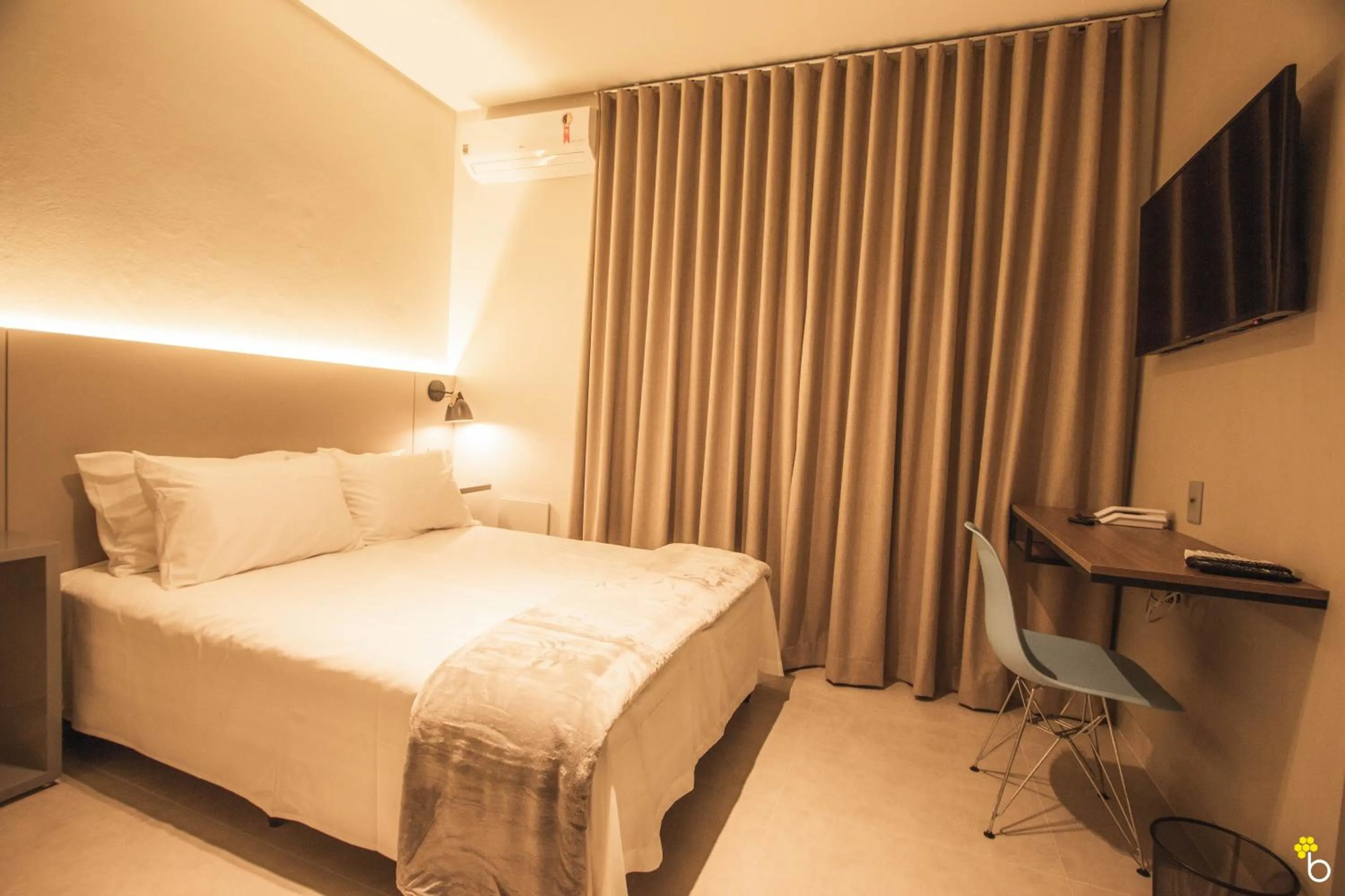 Bed in NAIM Hotel Capitólio