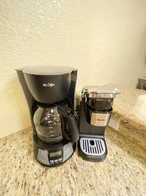 409-Waterfront View, WIFI, Pool, Close to BUCS Stadium