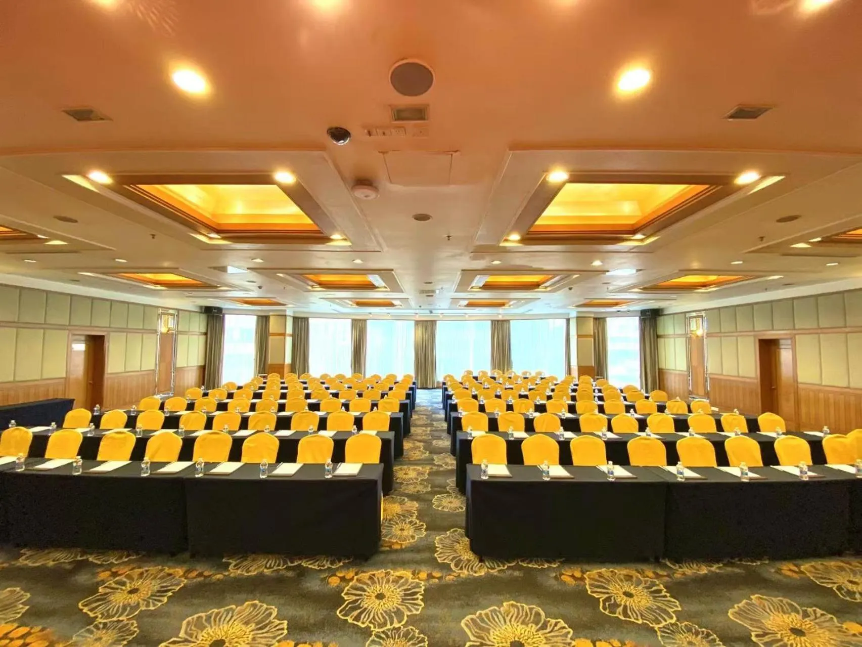 Meeting/conference room in Ramada by Wyndham Pearl Guangzhou