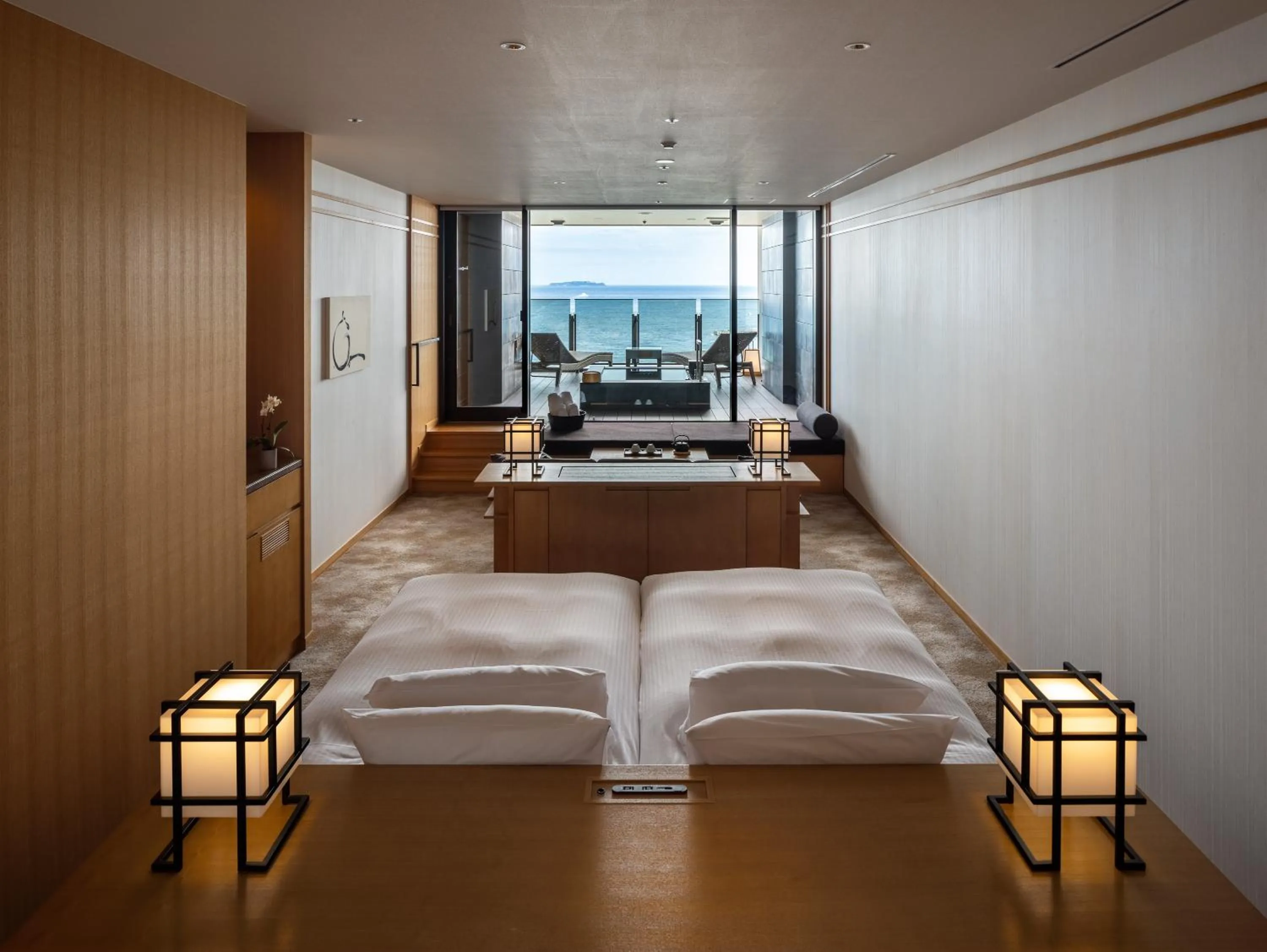 Bed in Pearl Star Hotel ATAMI