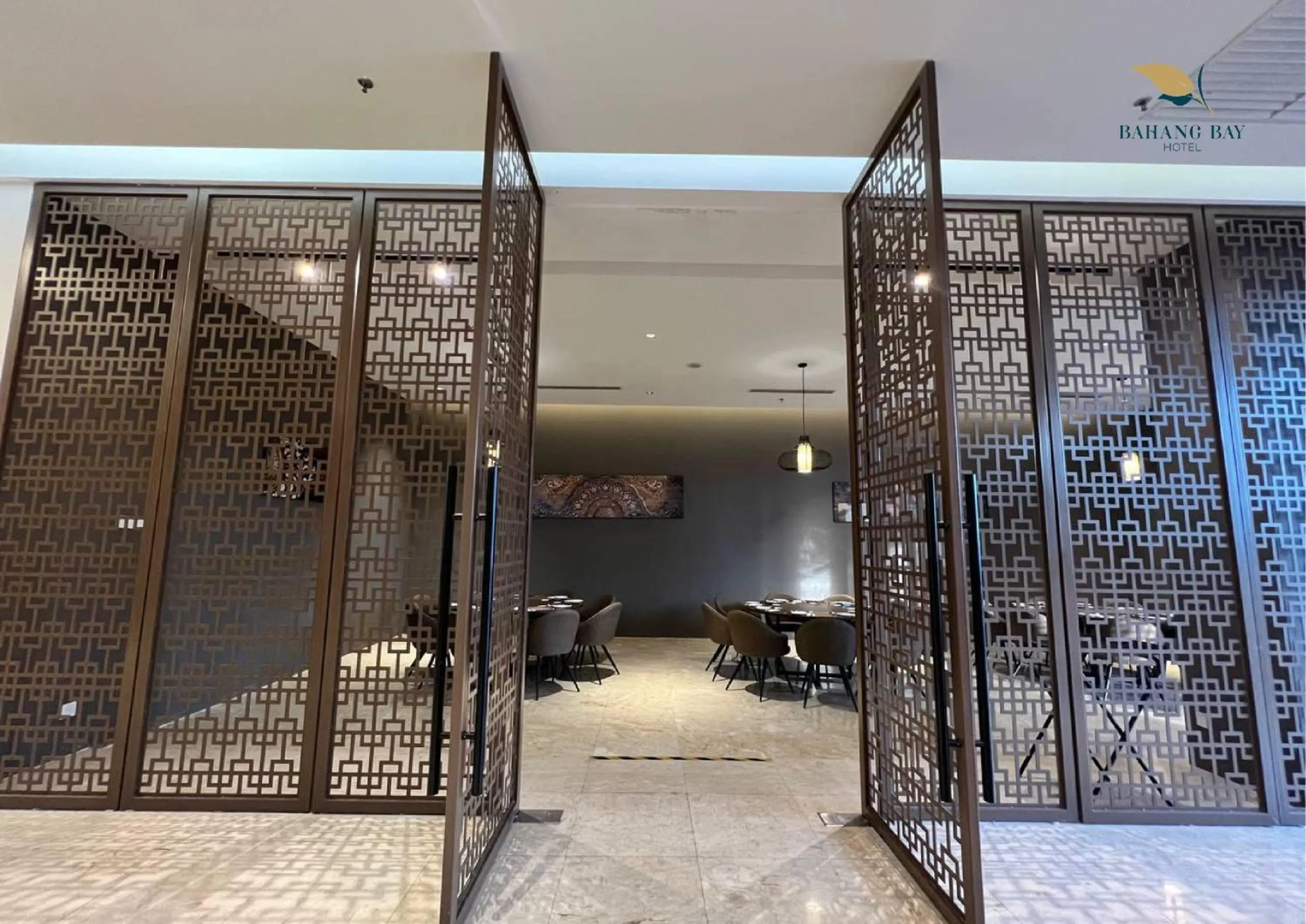 Restaurant/places to eat in Bahang Bay Hotel