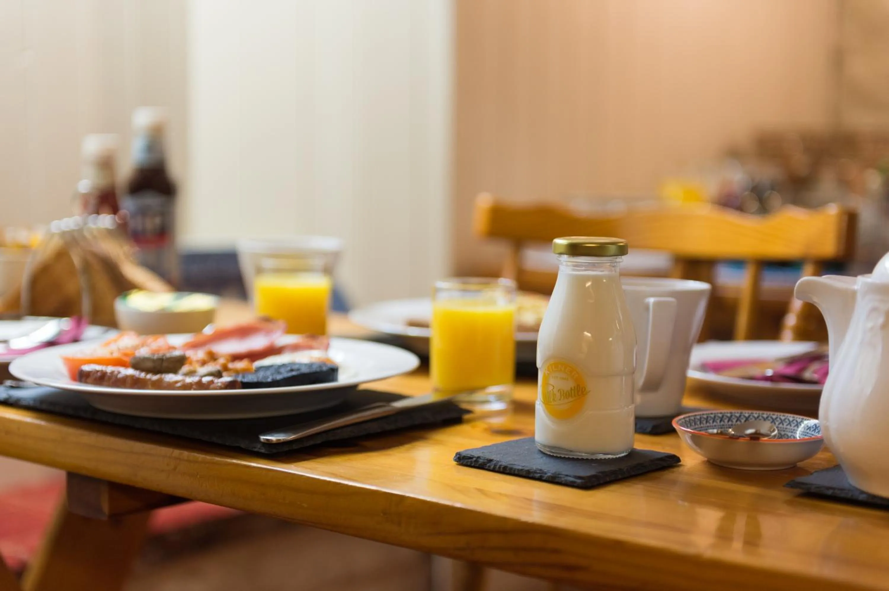 Food and drinks in Blue Swallow