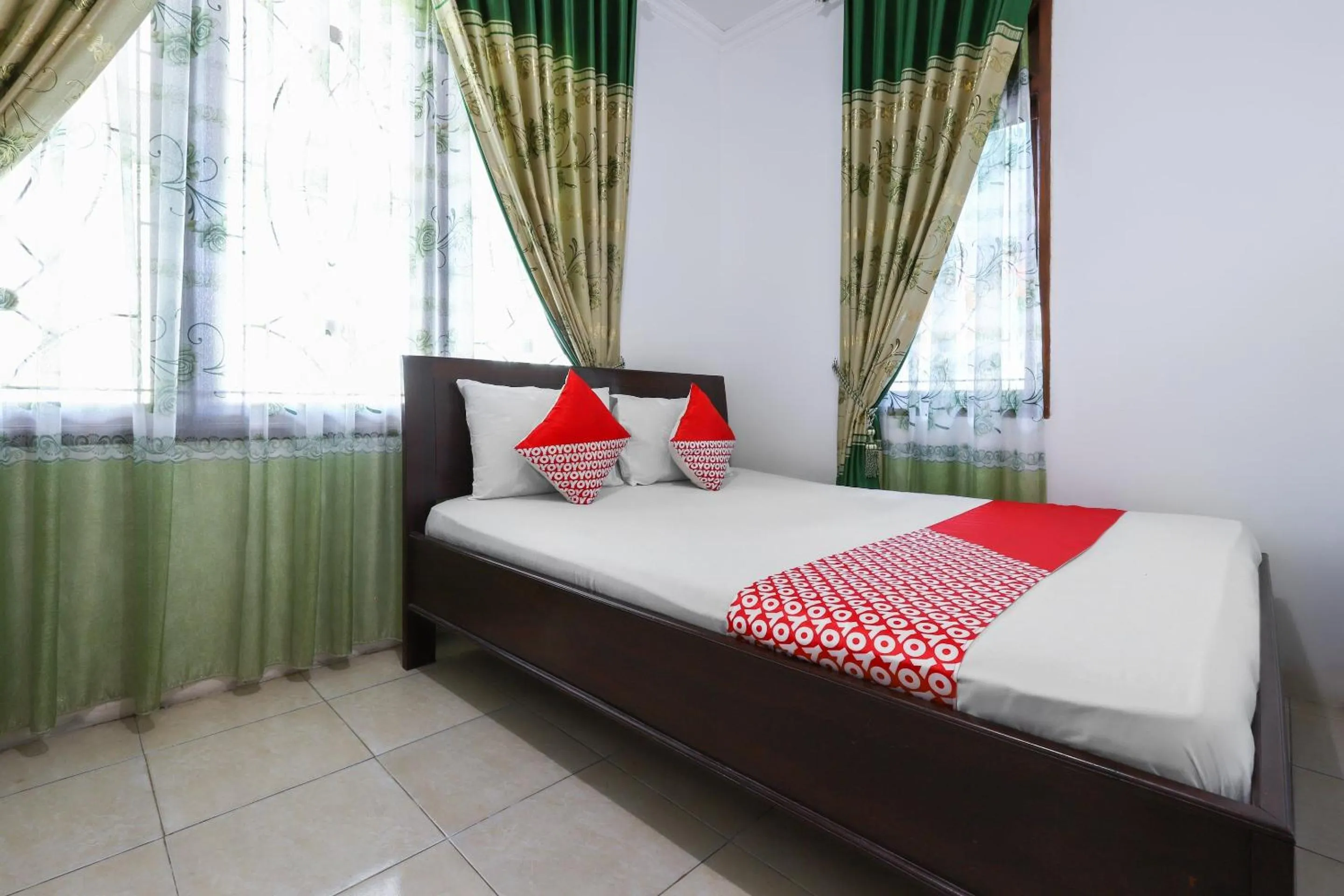 Bedroom, Bed in Hotel O Bukit Somber Residence Syariah