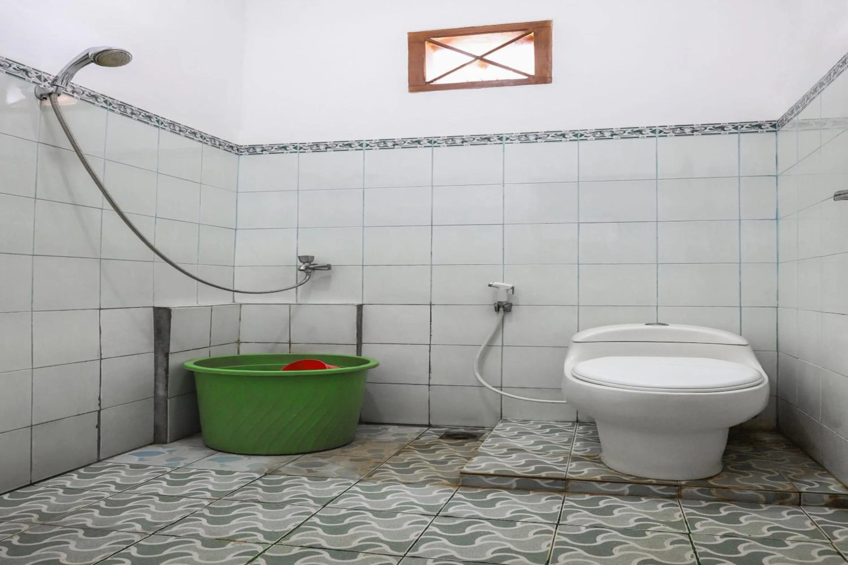 Bathroom in Hotel O Bukit Somber Residence Syariah