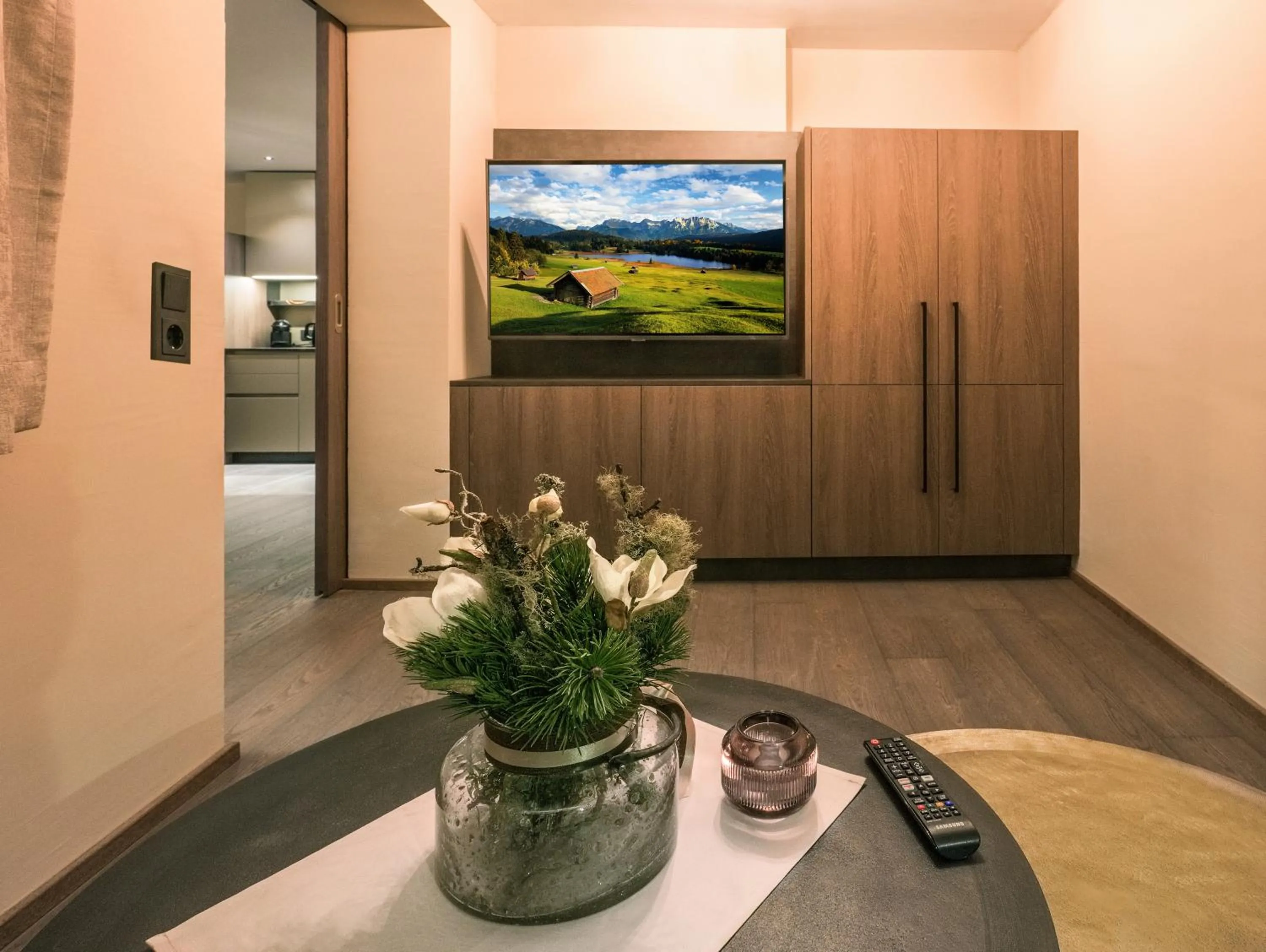 Living room in VIER Studios & Restaurant