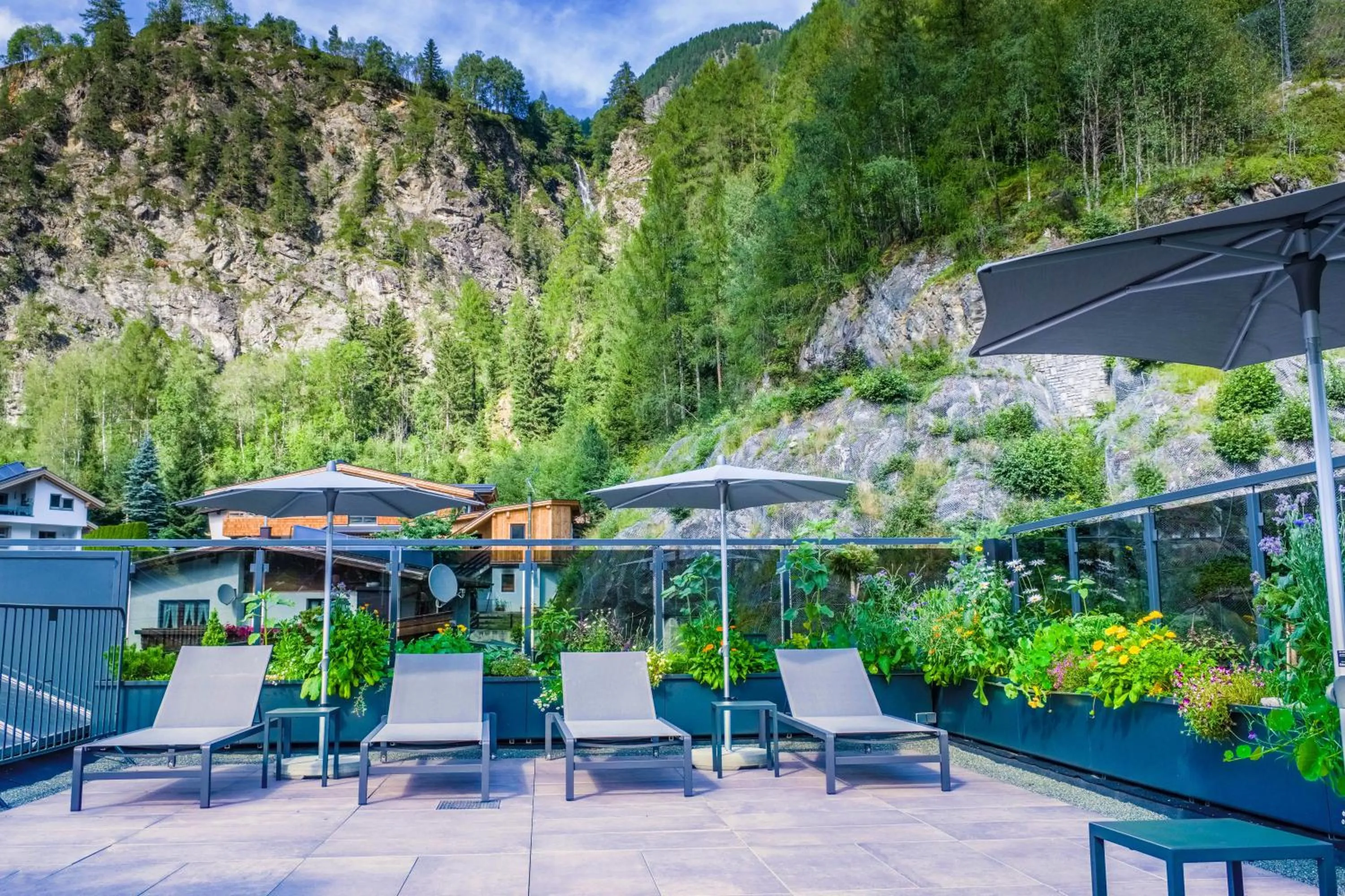 Balcony/Terrace in VIER Studios & Restaurant