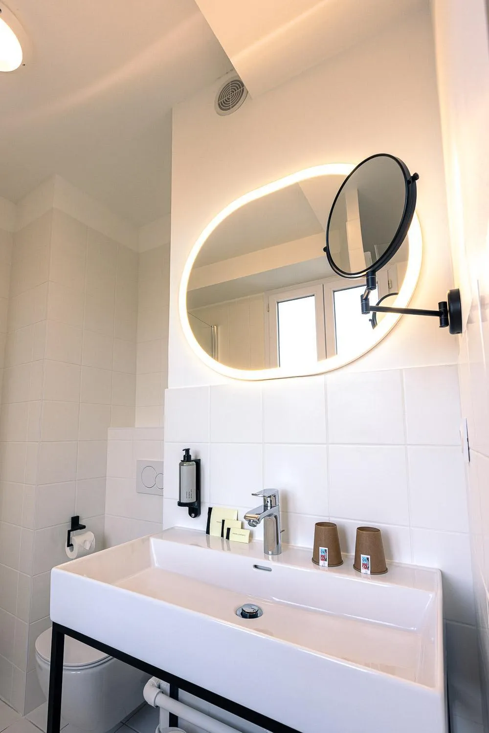 Bathroom in Logis Hôtel & Restaurant Le Vert Bocage